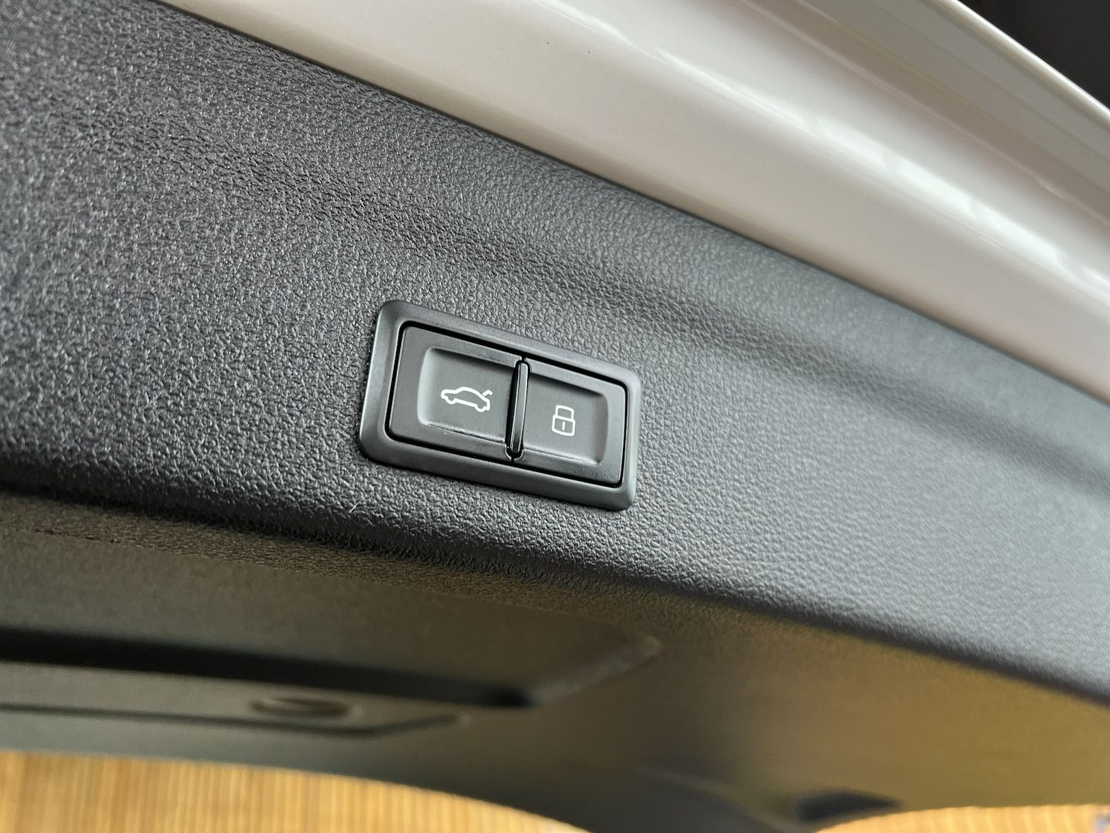 Fahrzeugabbildung Audi A6 Avant sport TDI Navi*Virtual*Kam*Memory*Leder