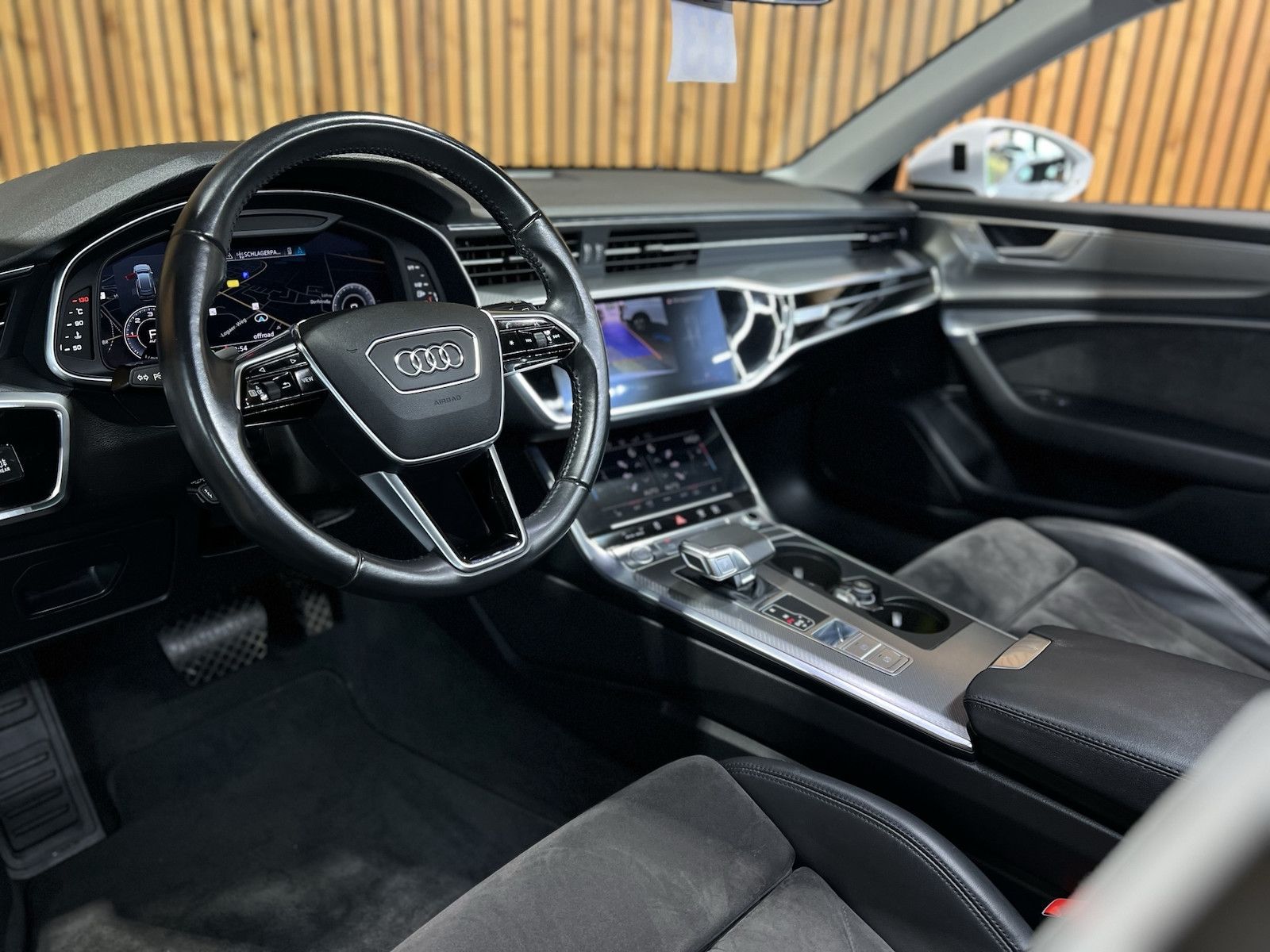 Fahrzeugabbildung Audi A6 Avant sport TDI Navi*Virtual*Kam*Memory*Leder