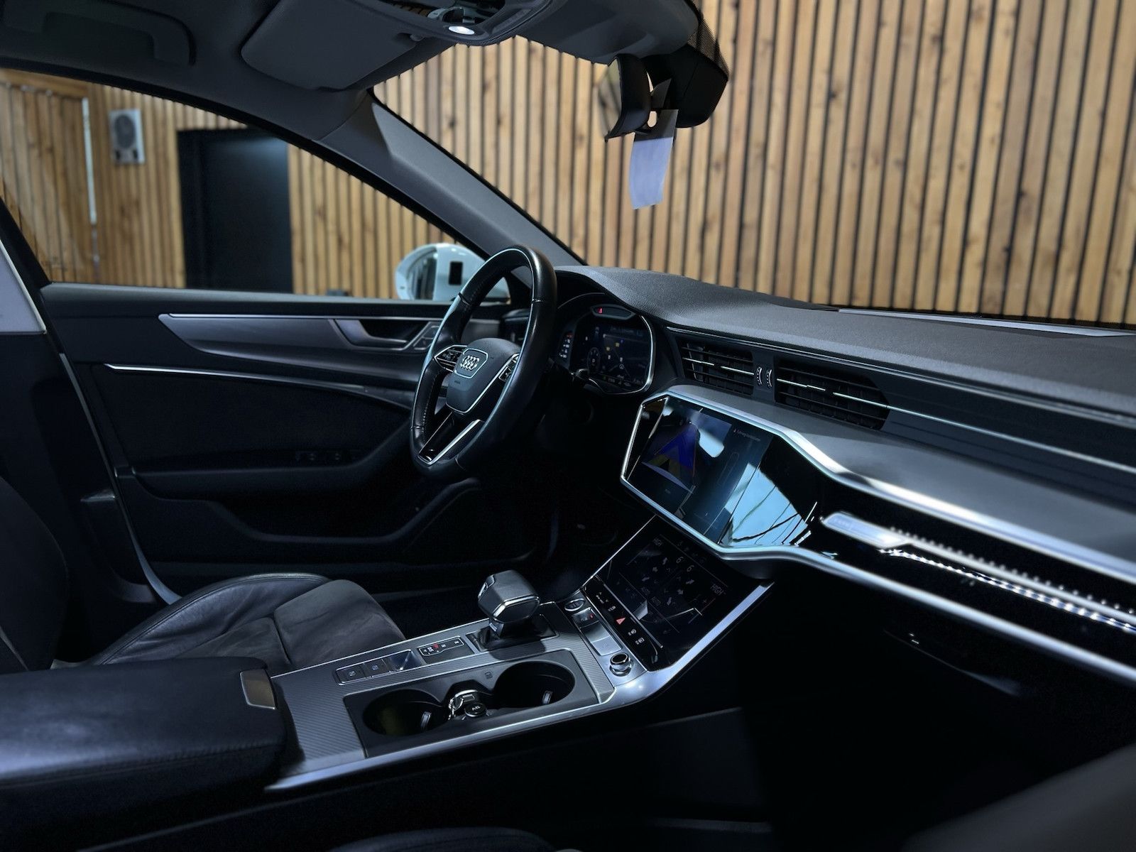 Fahrzeugabbildung Audi A6 Avant sport TDI Navi*Virtual*Kam*Memory*Leder