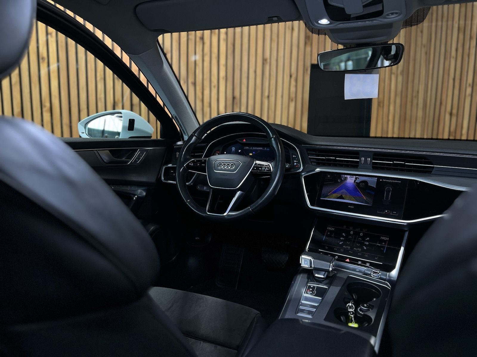 Fahrzeugabbildung Audi A6 Avant sport TDI Navi*Virtual*Kam*Memory*Leder