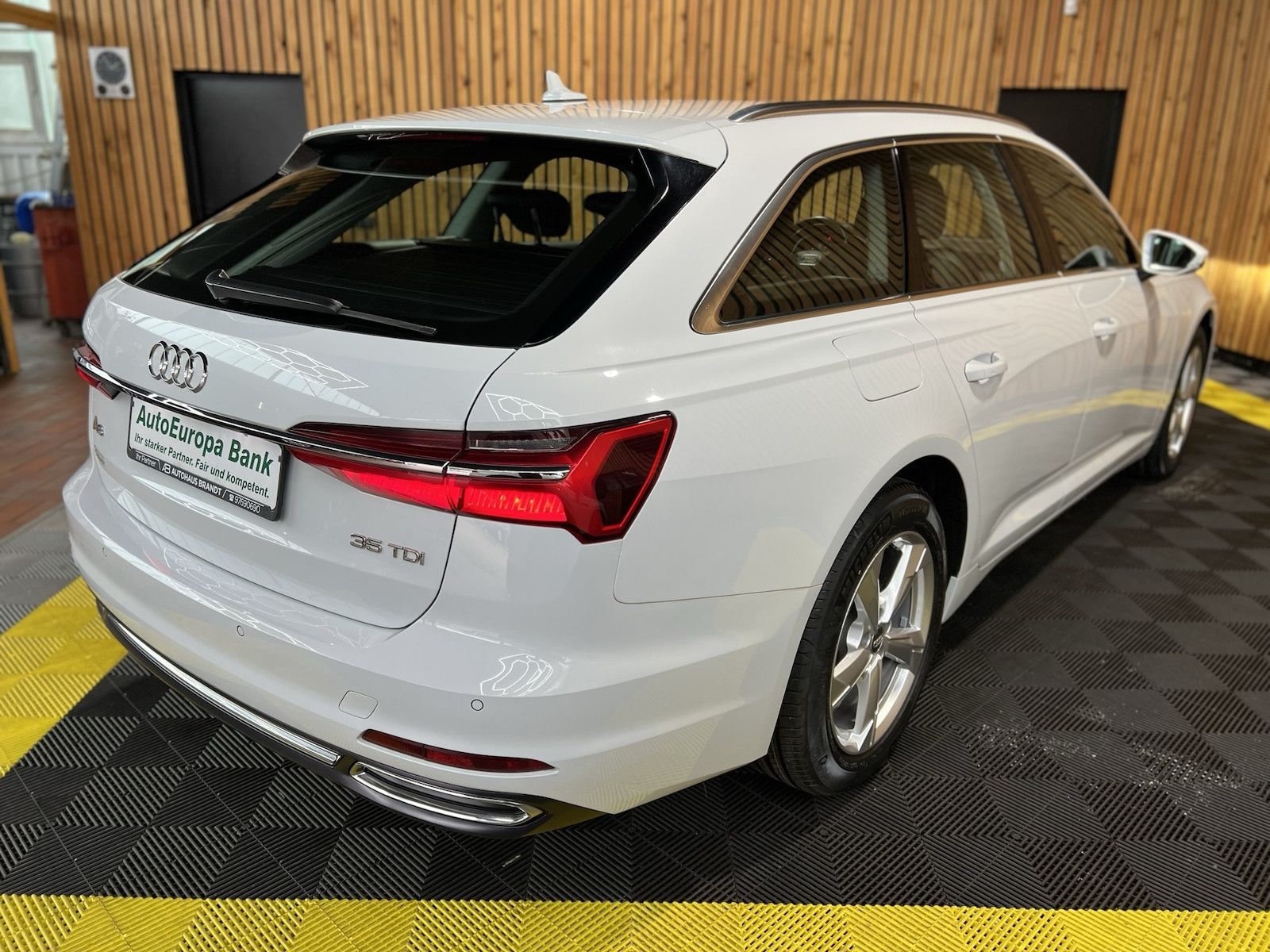 Fahrzeugabbildung Audi A6 Avant sport TDI Navi*Virtual*Kam*Memory*Leder