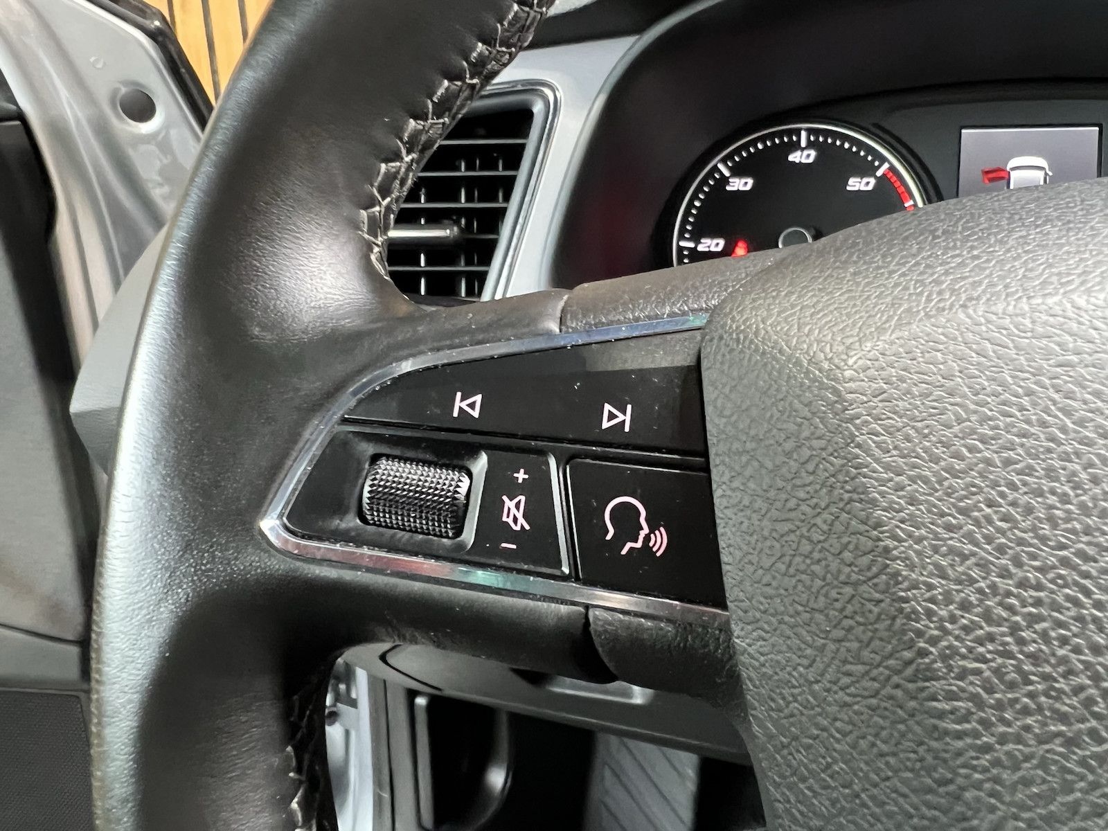 Fahrzeugabbildung SEAT Leon ST TDI Xcellence *Navi*Tempo*Kessy*PDC*Alu