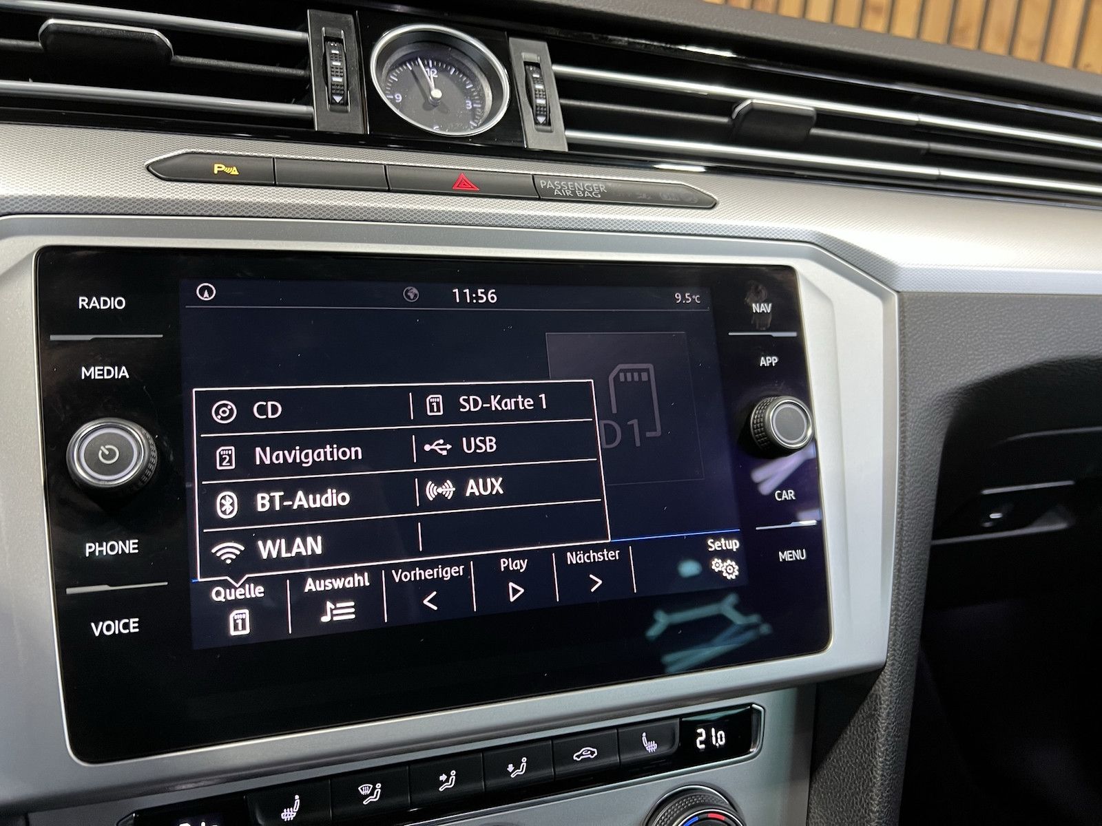 Fahrzeugabbildung Volkswagen Passat Variant 1,5 TSI Comf. *Navi*ACC*PDC*Alu*