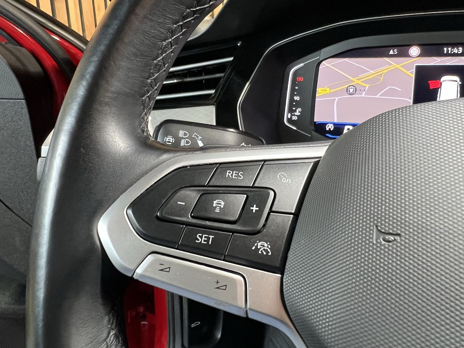 Fahrzeugabbildung Volkswagen Passat Variant 2,0 TDI DSG *Navi*LED*AHK*Virtual