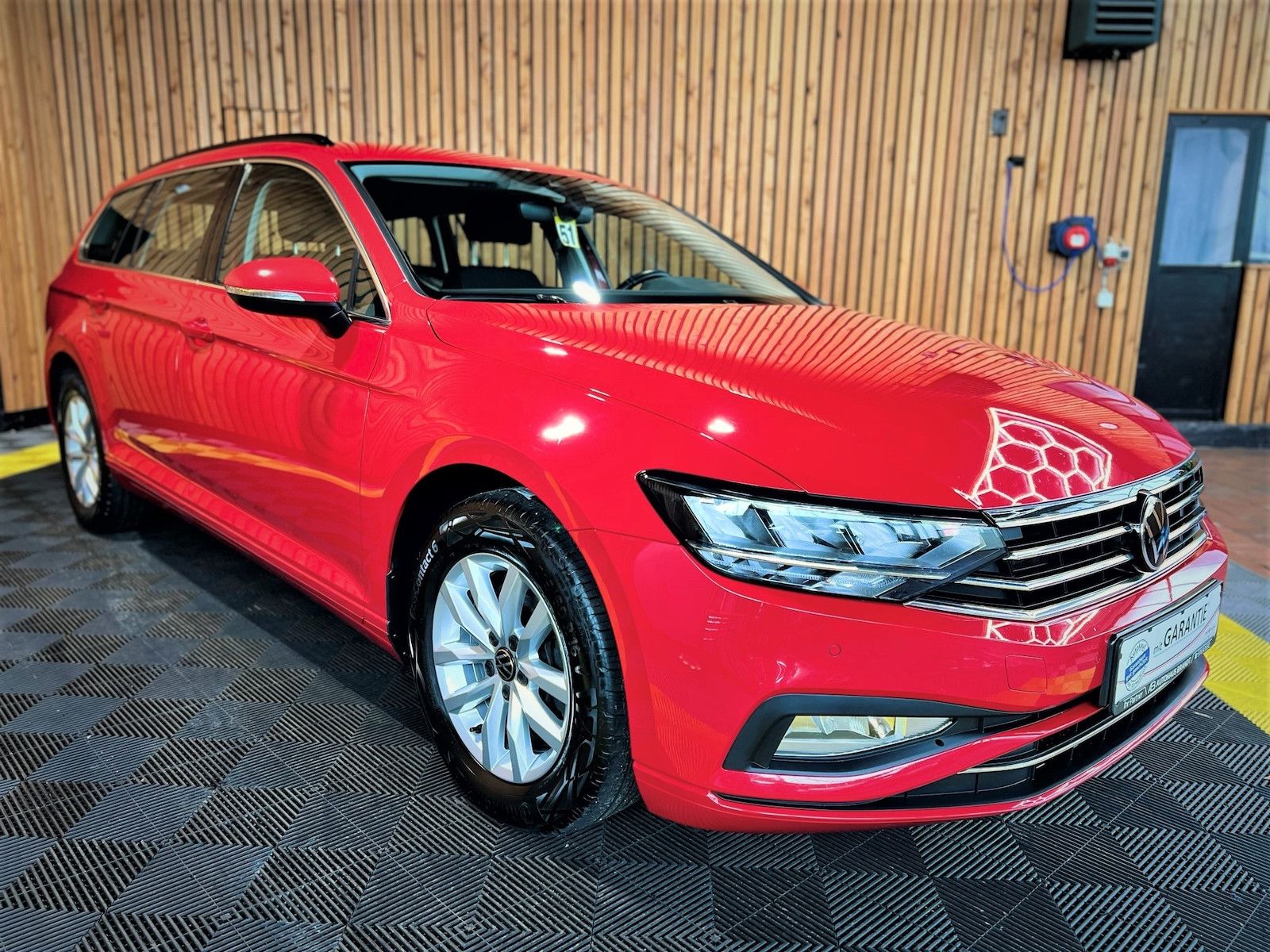 Fahrzeugabbildung Volkswagen Passat Variant 2,0 TDI DSG *Navi*LED*AHK*Virtual