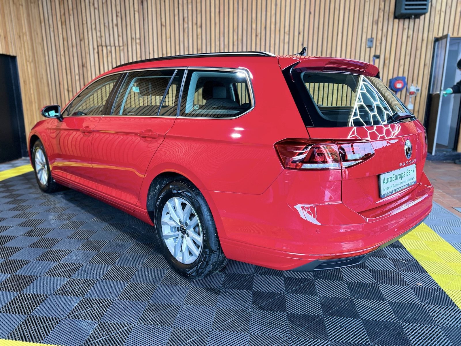 Fahrzeugabbildung Volkswagen Passat Variant 2,0 TDI DSG *Navi*LED*AHK*Virtual