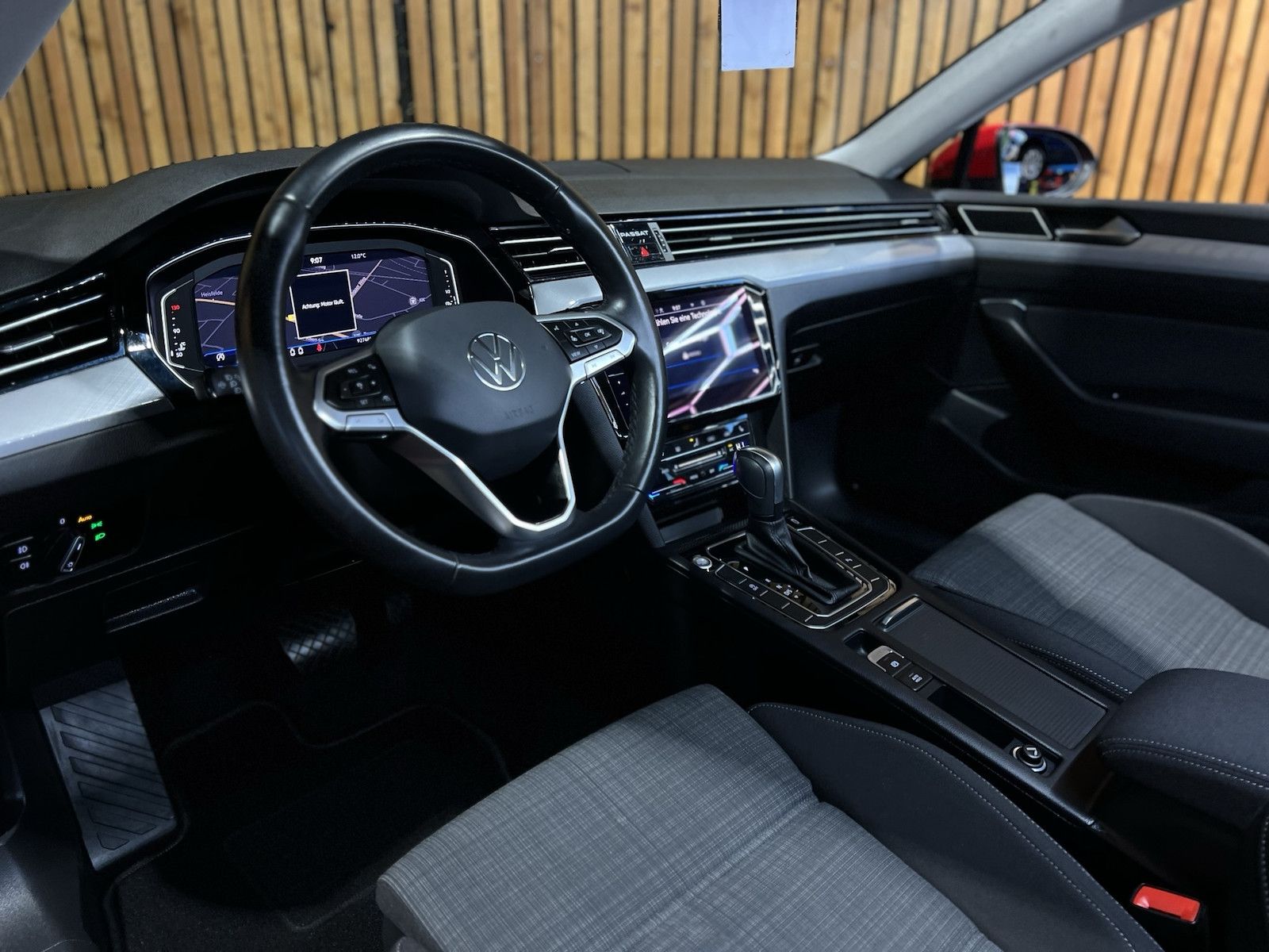 Fahrzeugabbildung Volkswagen Passat Variant 2,0 TDI DSG *Navi*LED*Kam*Virtual