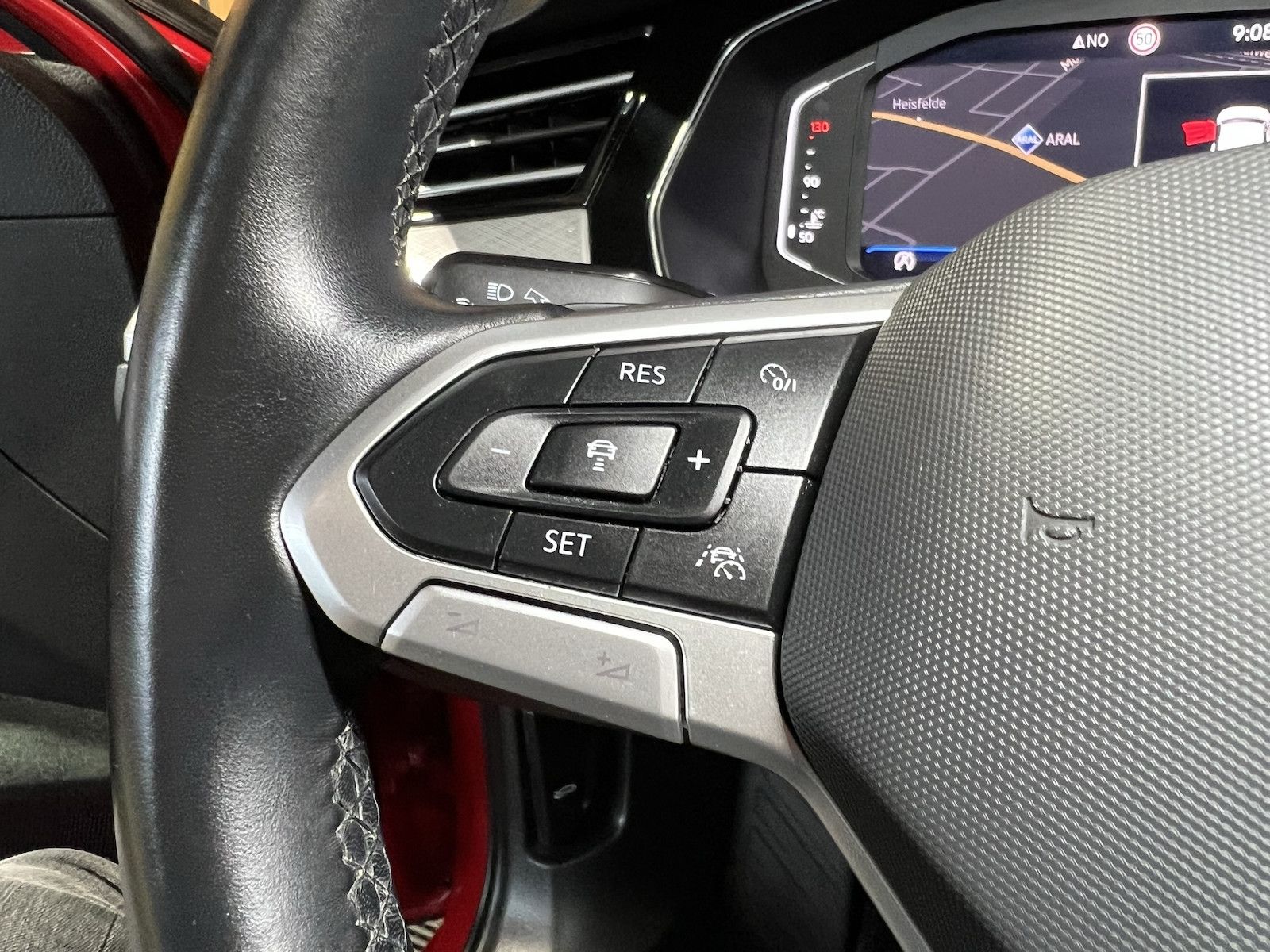 Fahrzeugabbildung Volkswagen Passat Variant 2,0 TDI DSG *Navi*LED*Kam*Virtual