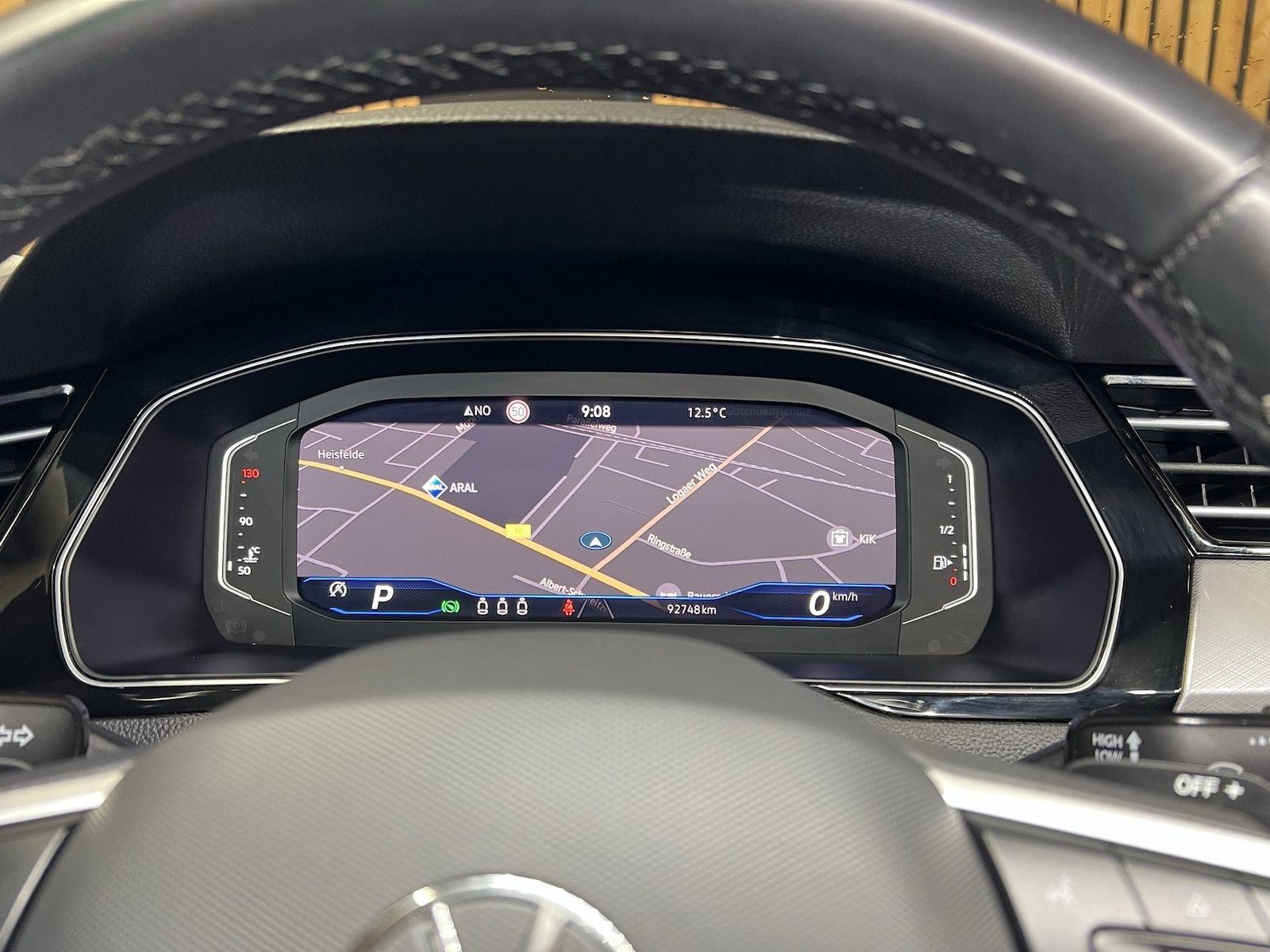 Fahrzeugabbildung Volkswagen Passat Variant 2,0 TDI DSG *Navi*LED*Kam*Virtual