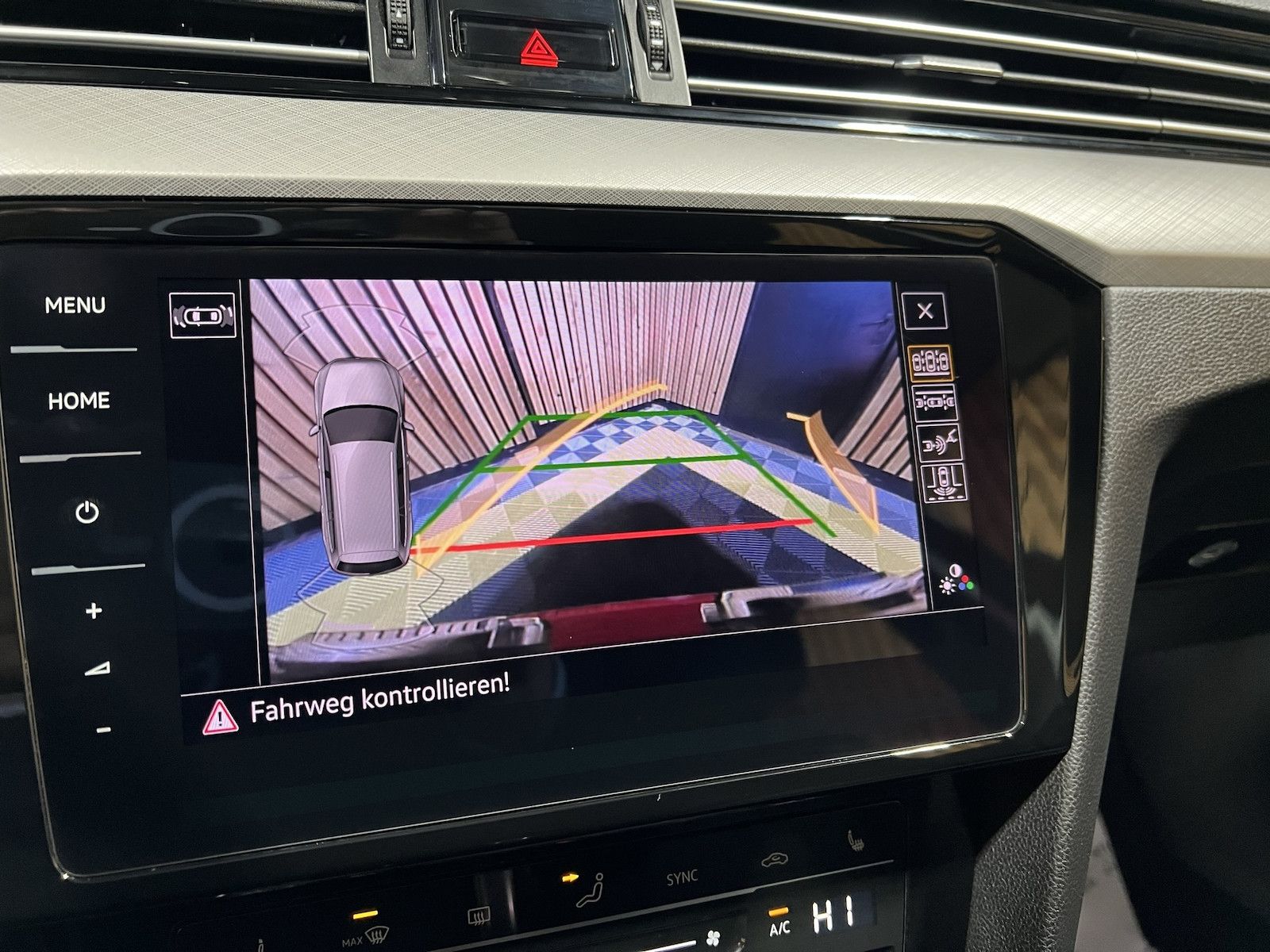 Fahrzeugabbildung Volkswagen Passat Variant 2,0 TDI DSG *Navi*LED*Kam*Virtual