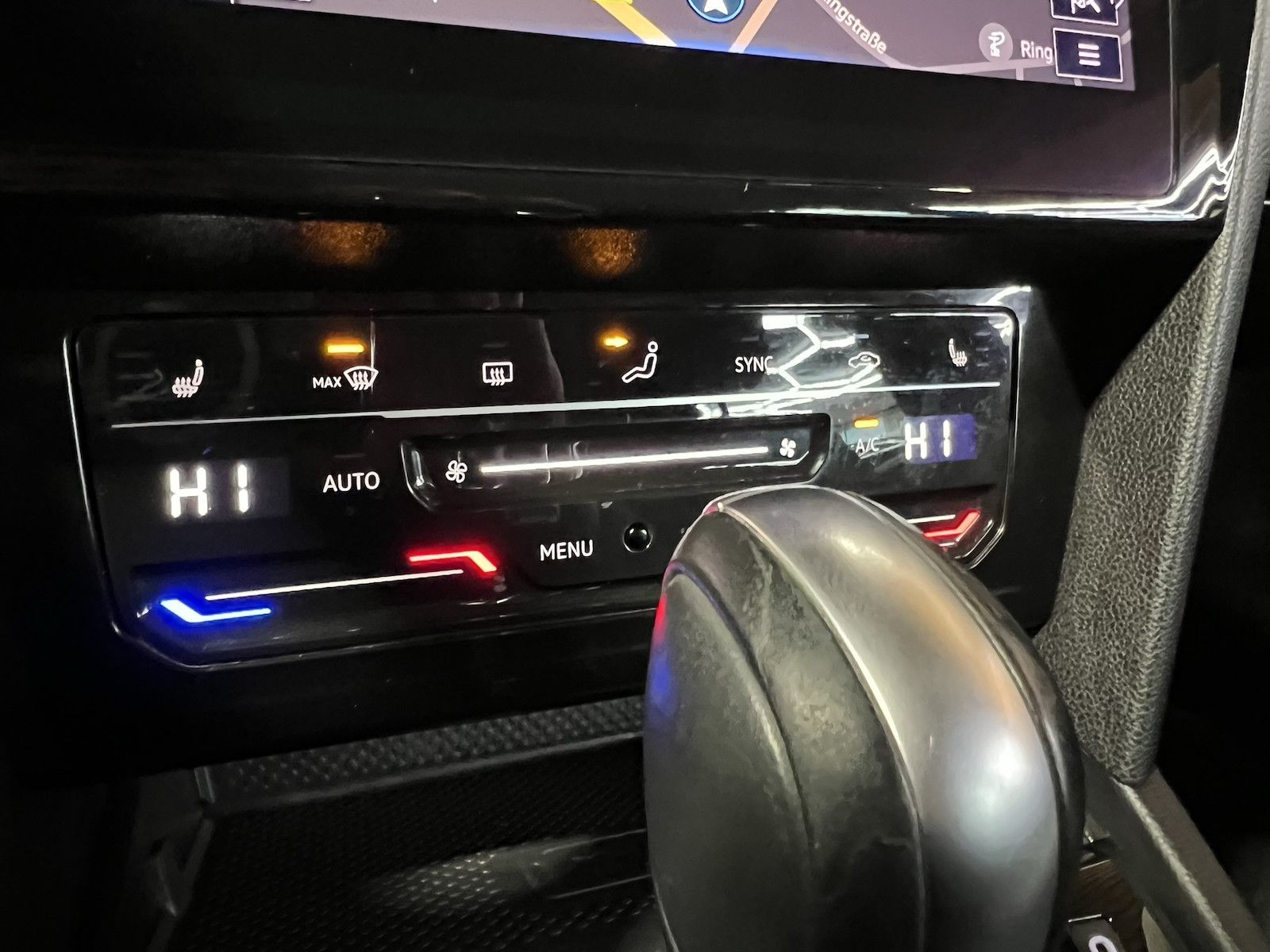 Fahrzeugabbildung Volkswagen Passat Variant 2,0 TDI DSG *Navi*LED*Kam*Virtual