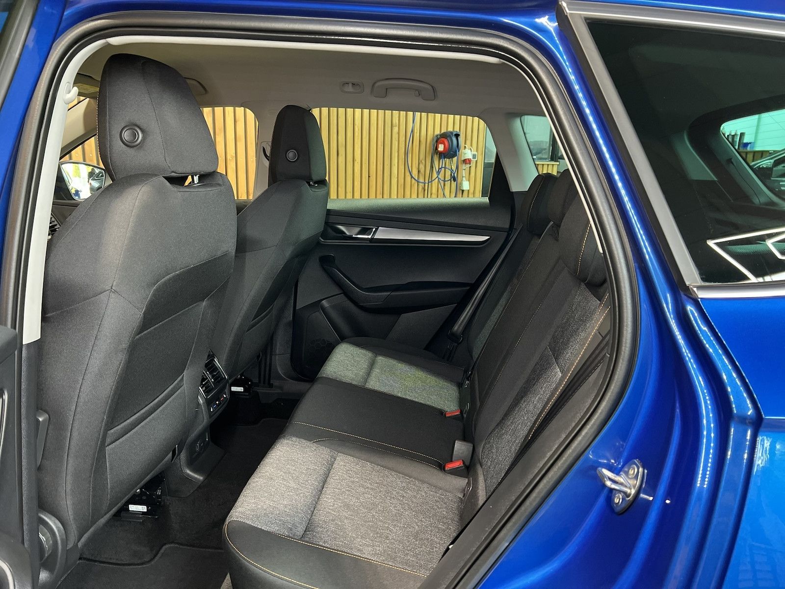 Fahrzeugabbildung SKODA Karoq 2,0 TDI DSG *Navi*ACC*LED*Kessy*Canton*App