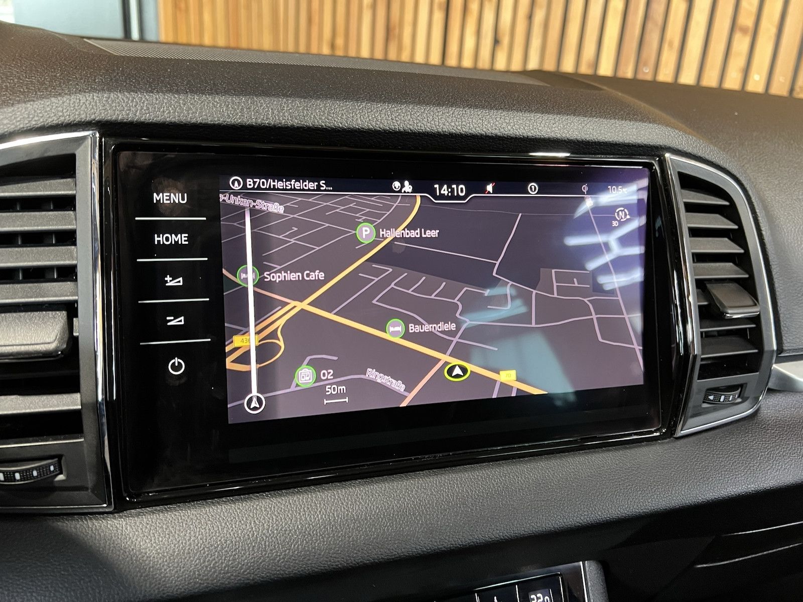 Fahrzeugabbildung SKODA Karoq 2,0 TDI DSG *Navi*ACC*LED*Kessy*Canton*App