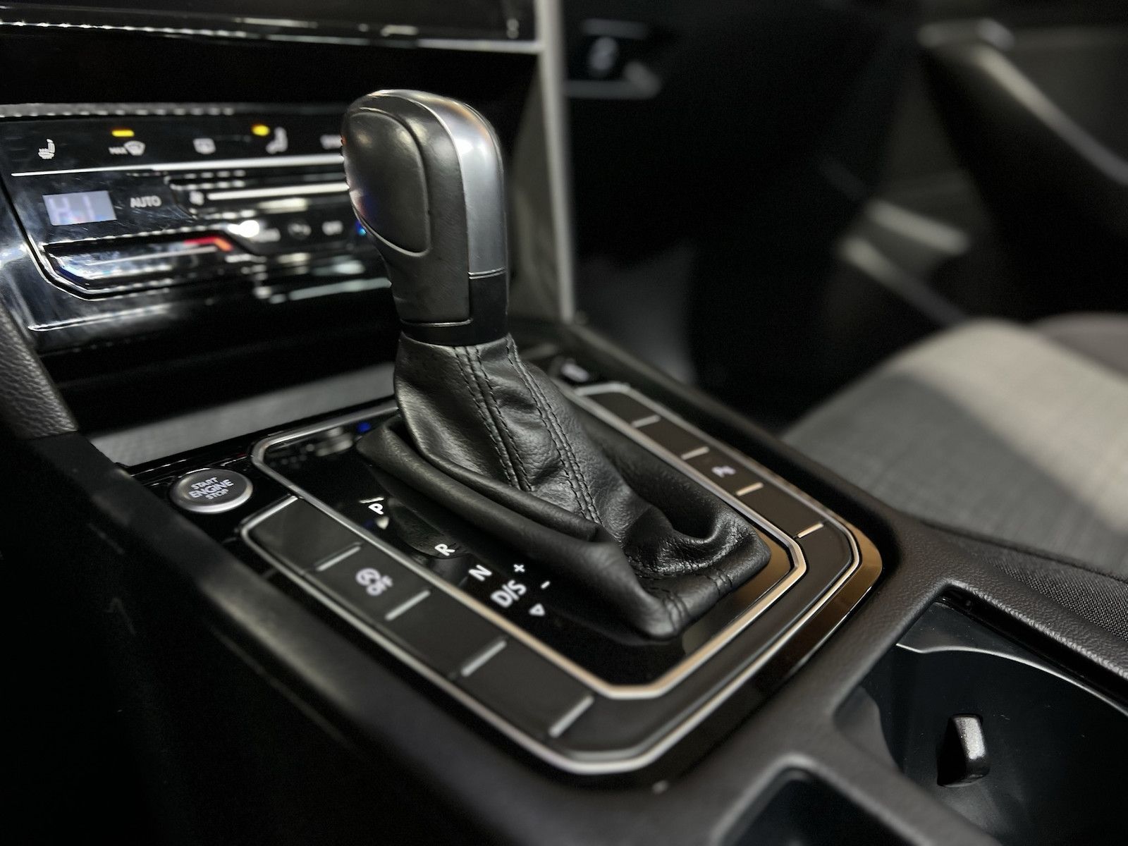 Fahrzeugabbildung Volkswagen Passat Variant 2,0 TDI DSG *Navi*LED*Kam*Virtual