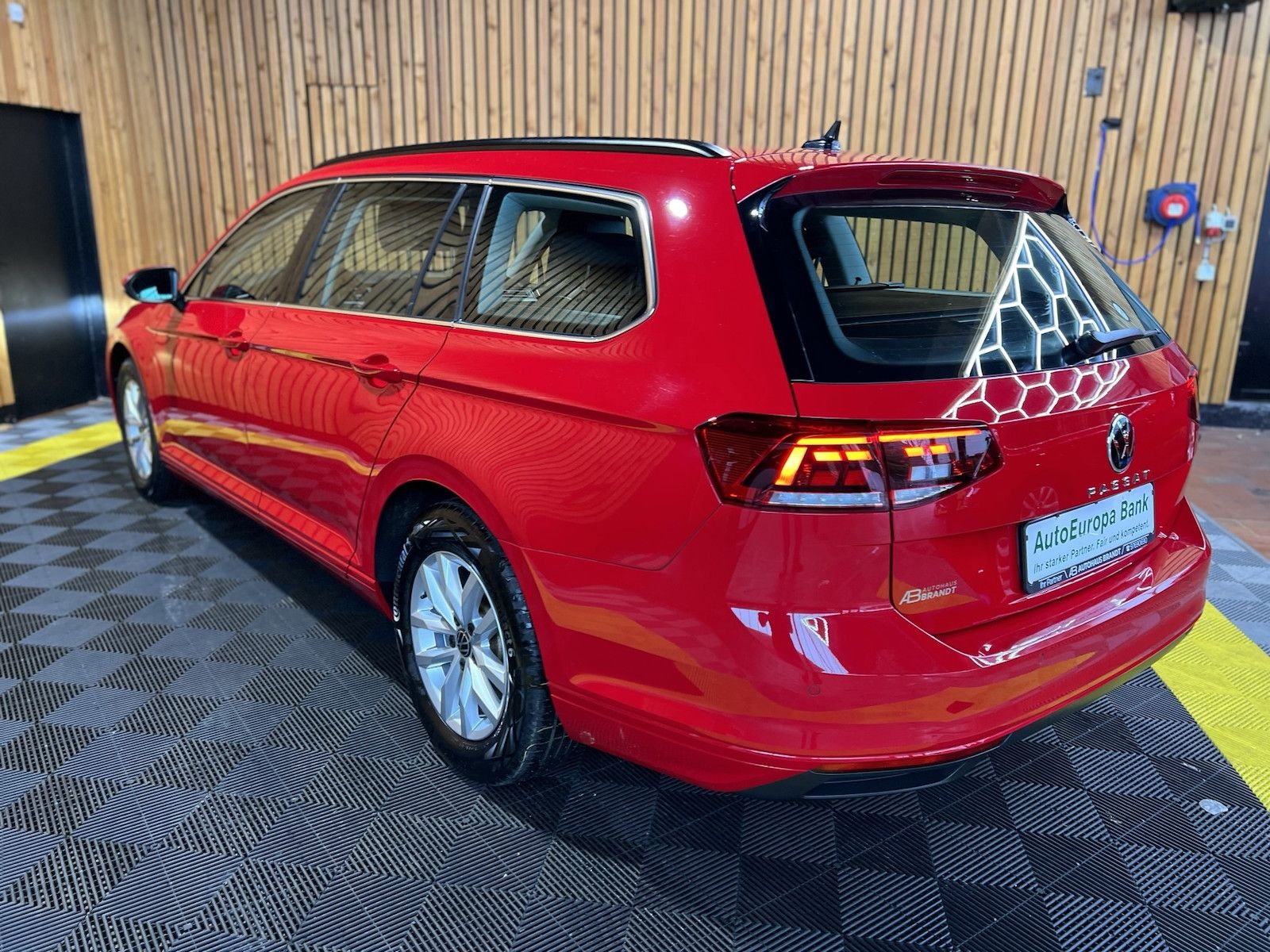 Fahrzeugabbildung Volkswagen Passat Variant 2,0 TDI DSG *Navi*LED*Kam*Virtual