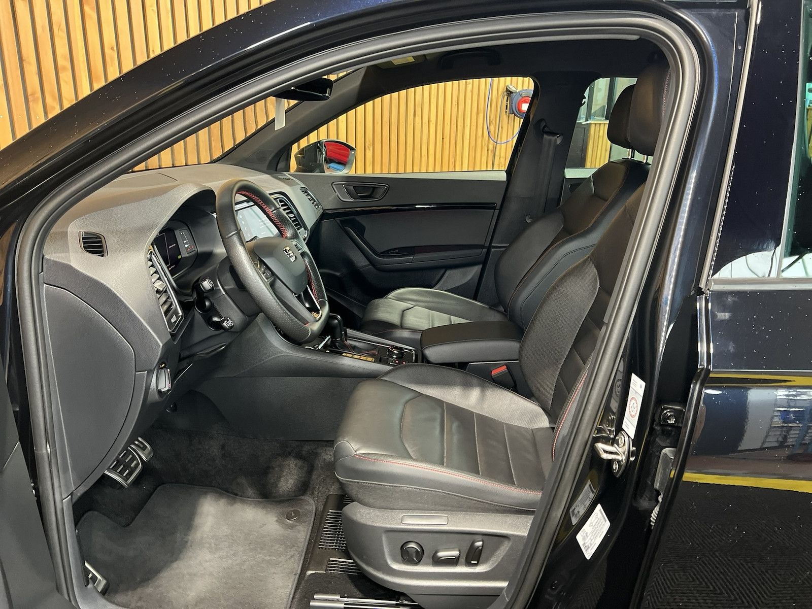 Fahrzeugabbildung SEAT Ateca TDI FR DSG *Navi*LED*Beats*ACC*360*Virtual