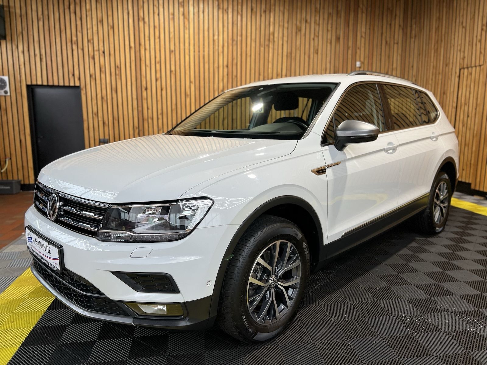 Volkswagen Tiguan Allspace TDI DSG *Navi*Kam*ACC*Alu*SHz*