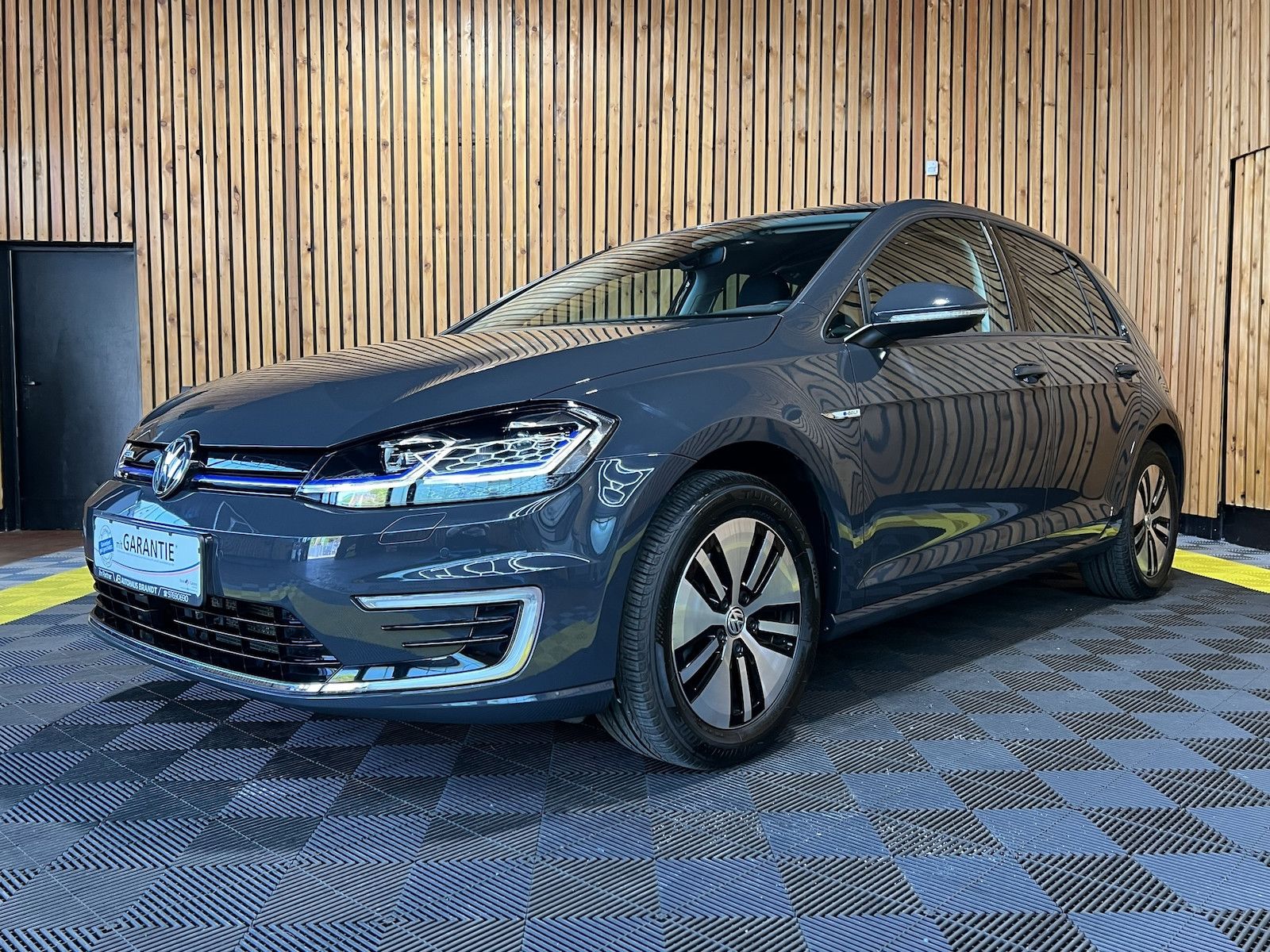 Volkswagen Golf e-Golf Navi*ACC*Kam*LED*CCS*DynAudio*Wärmep