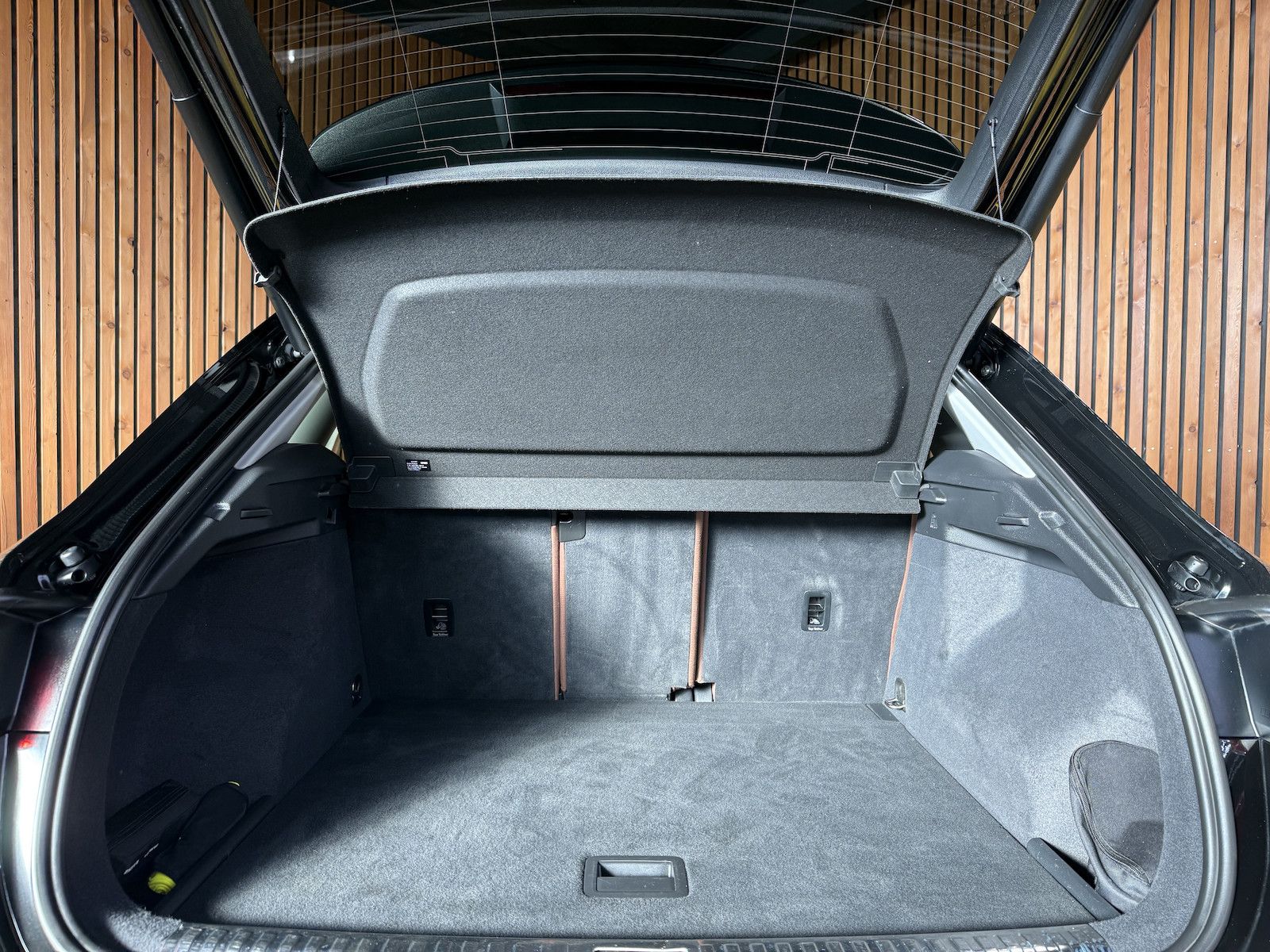 Fahrzeugabbildung Audi Q3 35 TDI Black Aut. Navi*LED*Virtual*AHK*Leder