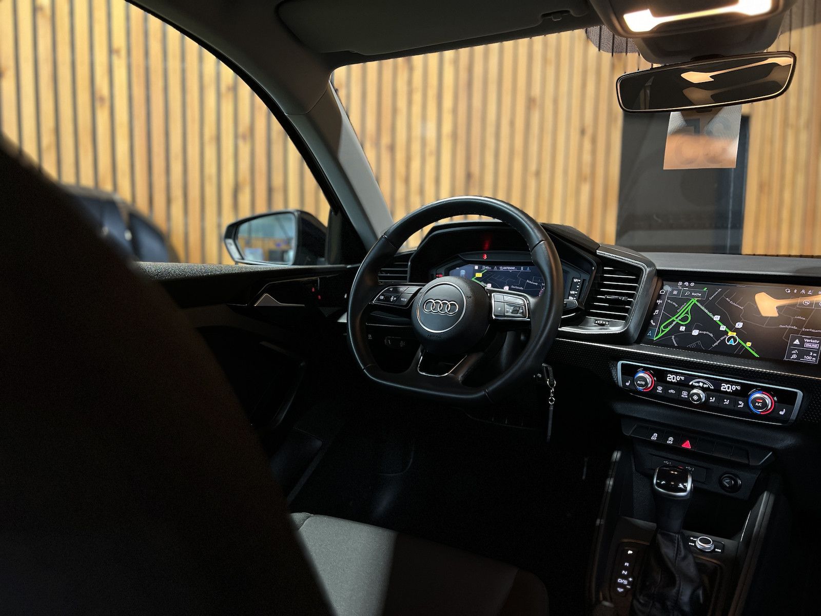 Fahrzeugabbildung Audi A1 Sportback TFSI S tronic *Navi*PDC*Virtual*SHz