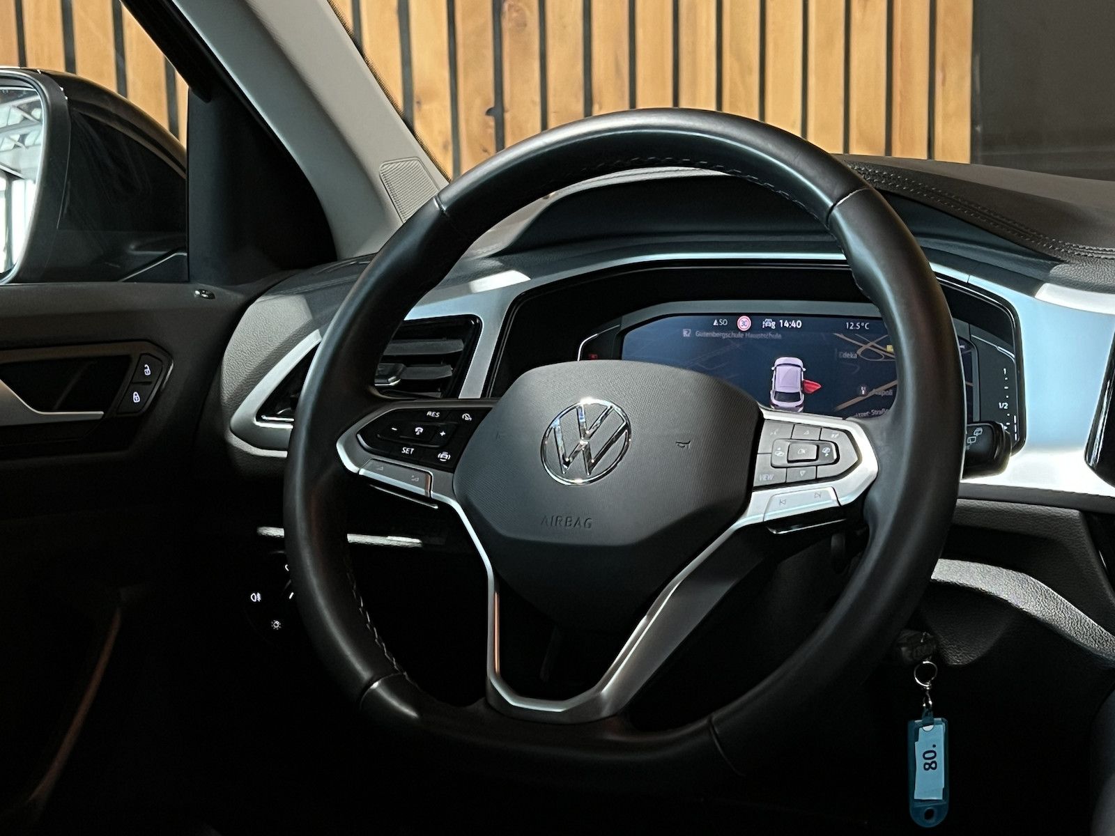 Fahrzeugabbildung Volkswagen T-Roc 2,0 TDI Life DSG *Navi*AHK*LED*Kam*Virtual