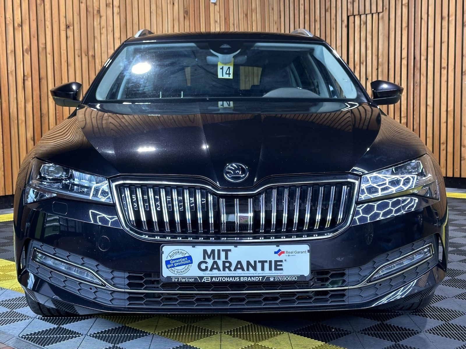 Fahrzeugabbildung SKODA Superb Combi TDI DSG *Navi*ACC*Virtual*Leder*LED