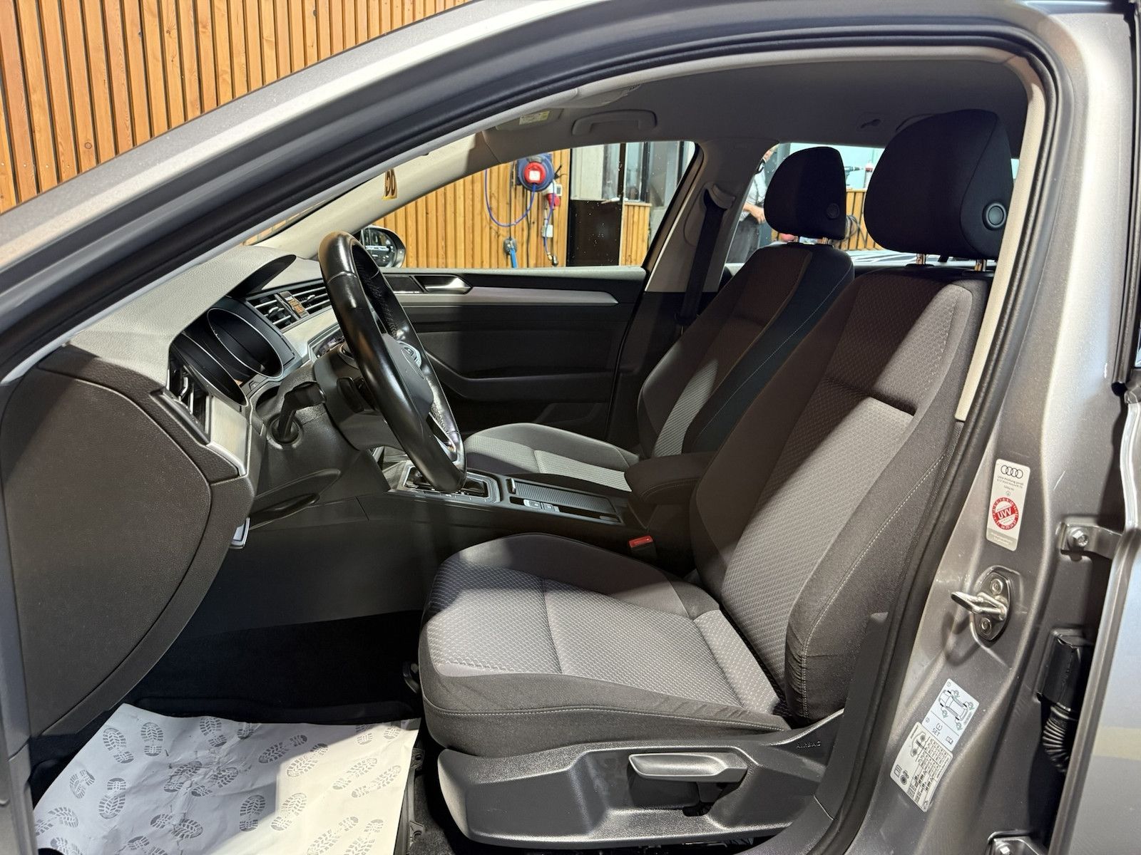 Fahrzeugabbildung Volkswagen Passat Variant 2,0 TDI DSG Navi*AHK*Kam*el.Heck.