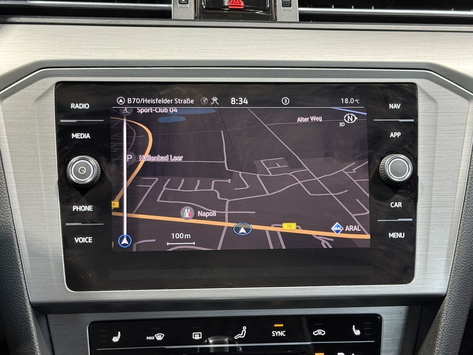 Fahrzeugabbildung Volkswagen Passat Variant 2,0 TDI DSG Navi*AHK*Kam*el.Heck.