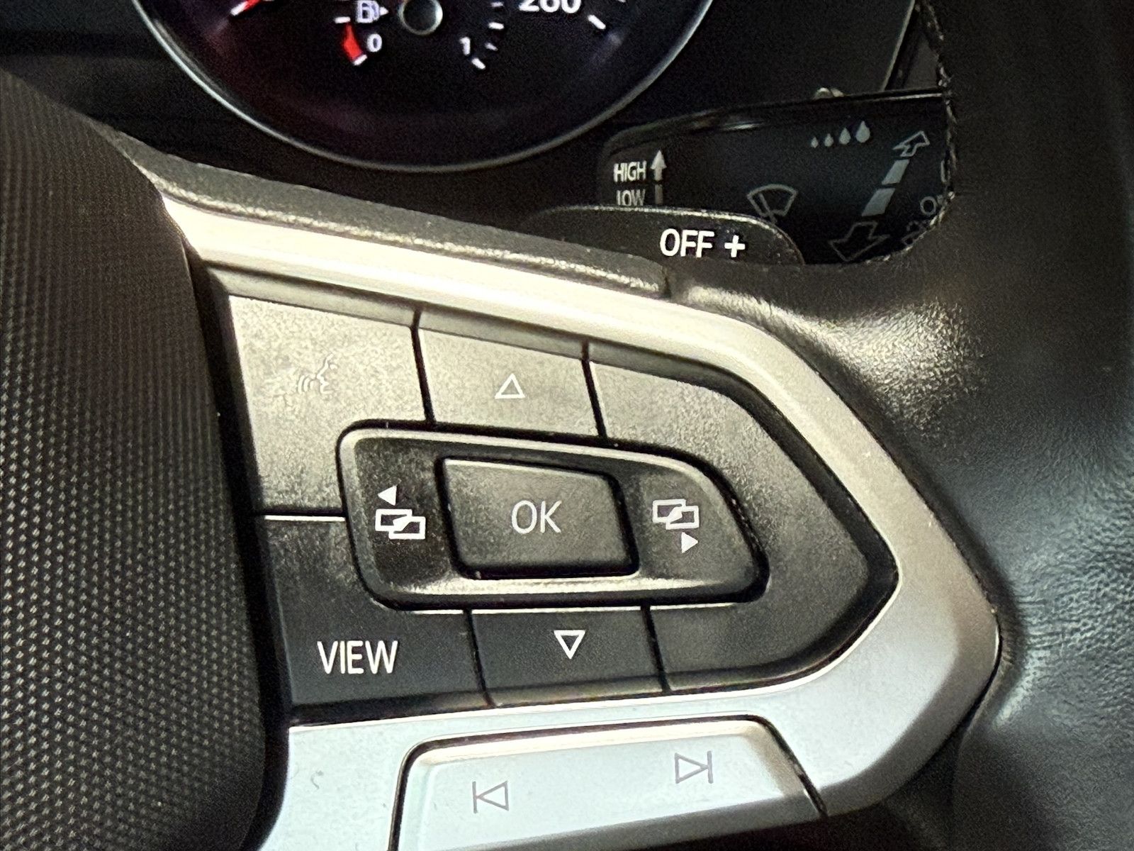 Fahrzeugabbildung Volkswagen Passat Variant 2,0 TDI DSG Navi*AHK*Kam*el.Heck.