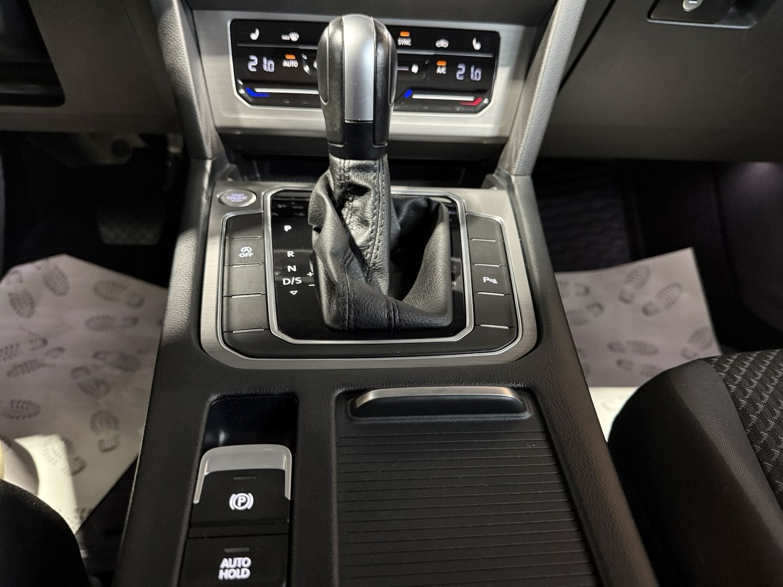 Fahrzeugabbildung Volkswagen Passat Variant 2,0 TDI DSG Navi*AHK*Kam*el.Heck.
