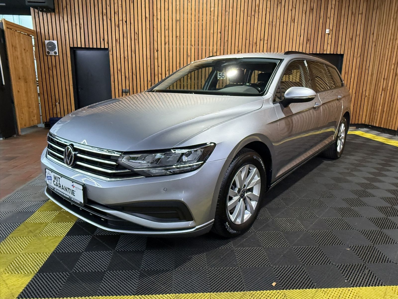 Fahrzeugabbildung Volkswagen Passat Variant 2,0 TDI DSG Navi*AHK*Kam*el.Heck.