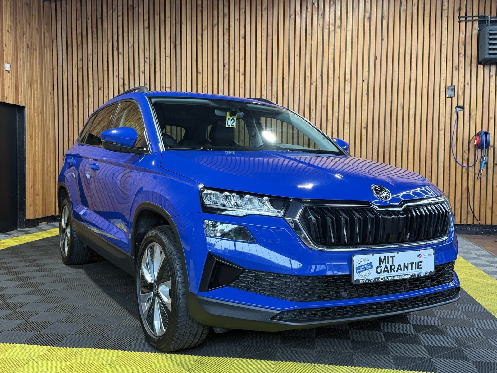 Fahrzeugabbildung SKODA Karoq 1,5 TSI DSG Style Navi*LED*Kam*Leder*AHK
