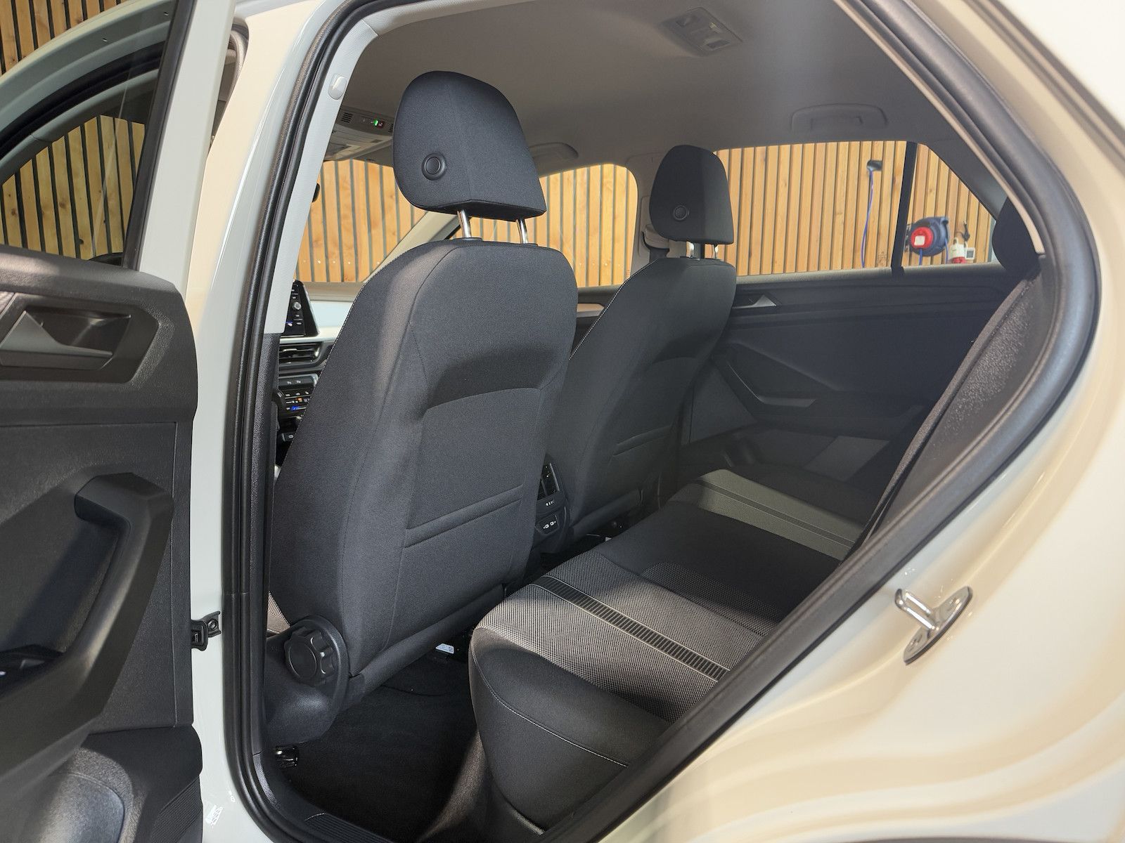 Fahrzeugabbildung Volkswagen T-Roc 2,0 TDI Life DSG *Navi*LED*Kam*Virtual*ACC