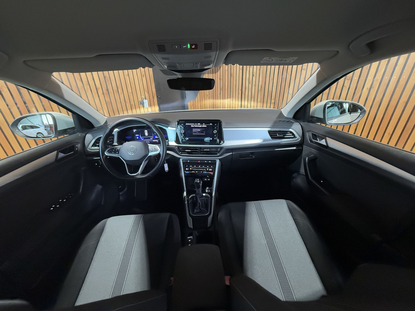 Fahrzeugabbildung Volkswagen T-Roc 2,0 TDI Life DSG *Navi*LED*Kam*Virtual*ACC