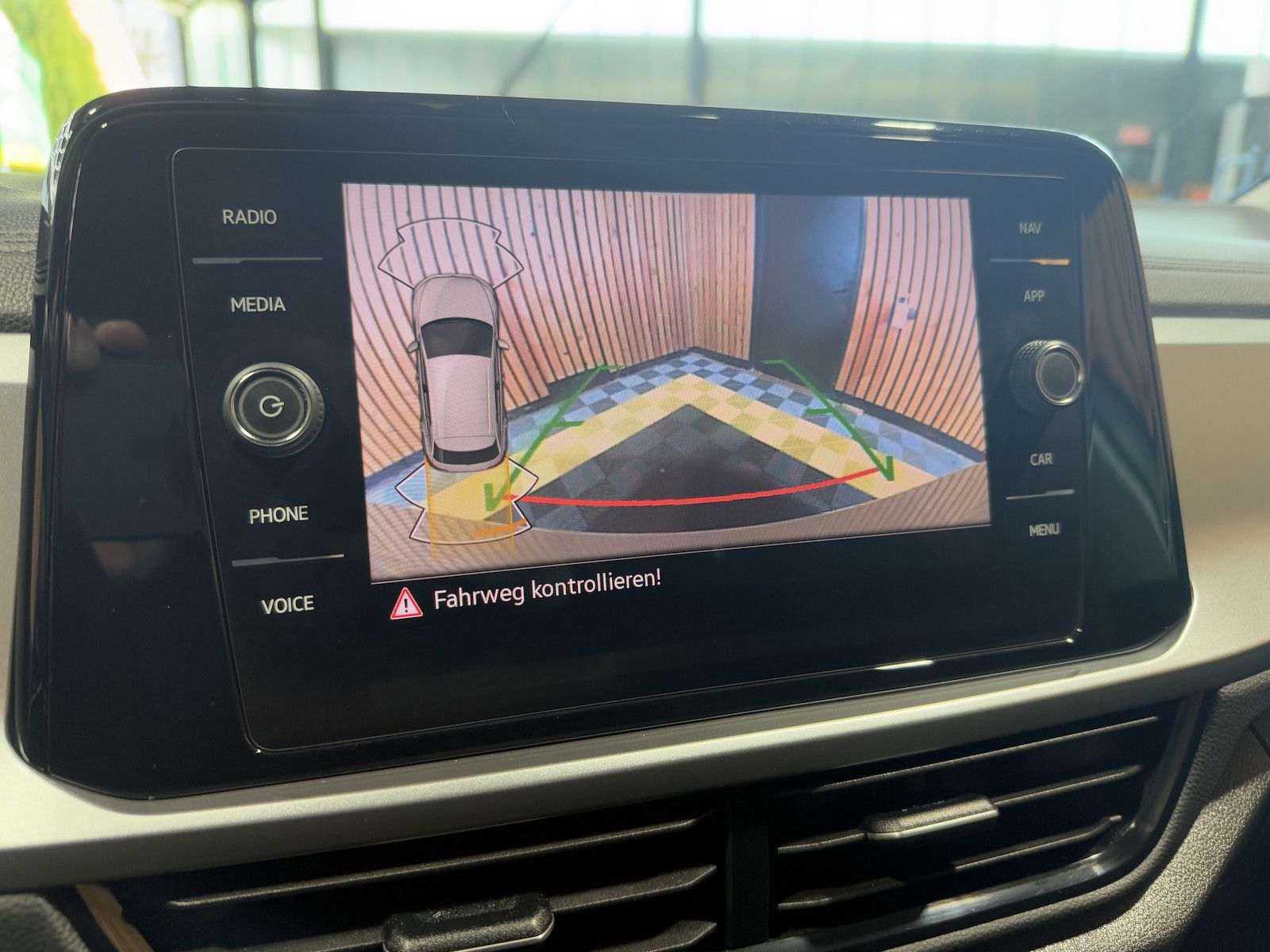 Fahrzeugabbildung Volkswagen T-Roc 2,0 TDI Life DSG *Navi*LED*Kam*Virtual*ACC