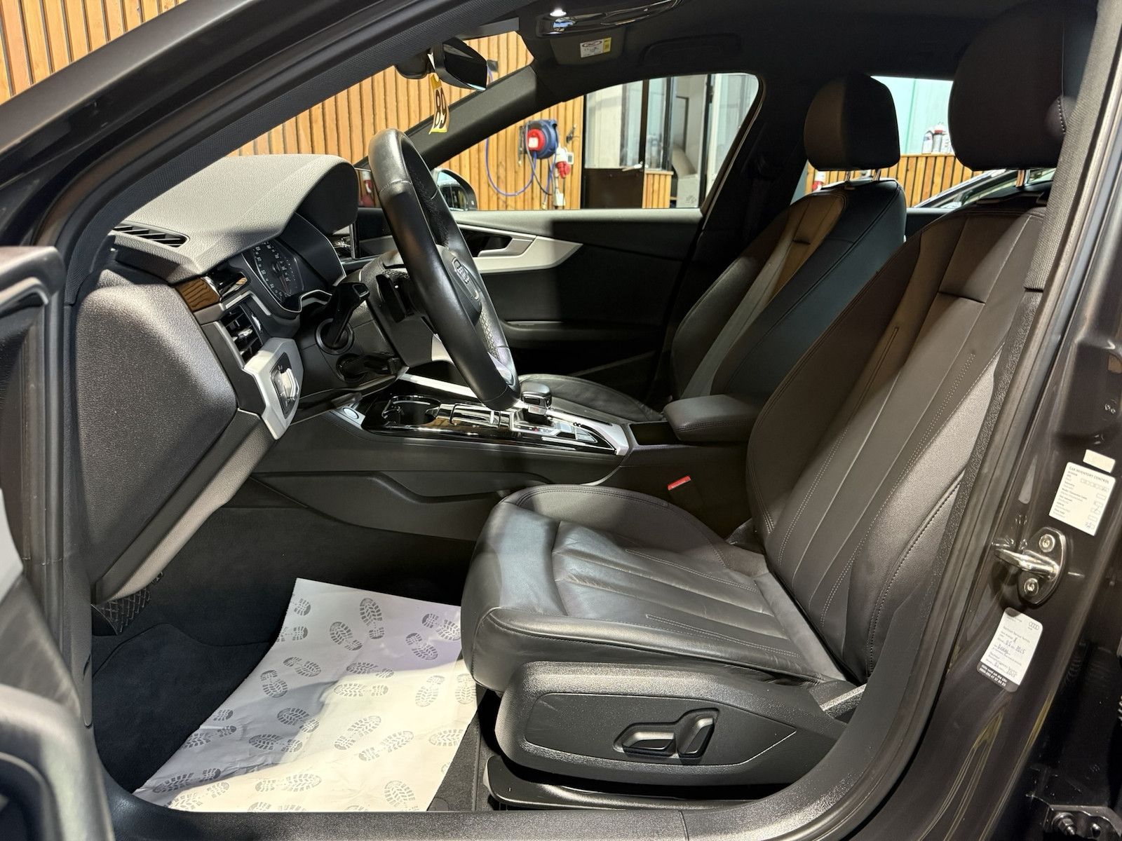 Fahrzeugabbildung Audi A4 Avant 2,0 TFSI Navi*Kam*ACC*App*Leder*Sound