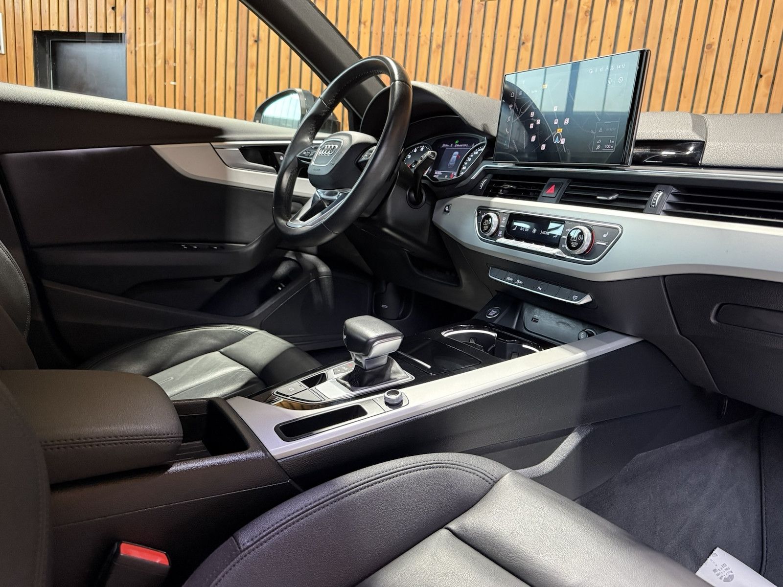 Fahrzeugabbildung Audi A4 Avant 2,0 TFSI Navi*Kam*ACC*App*Leder*Sound