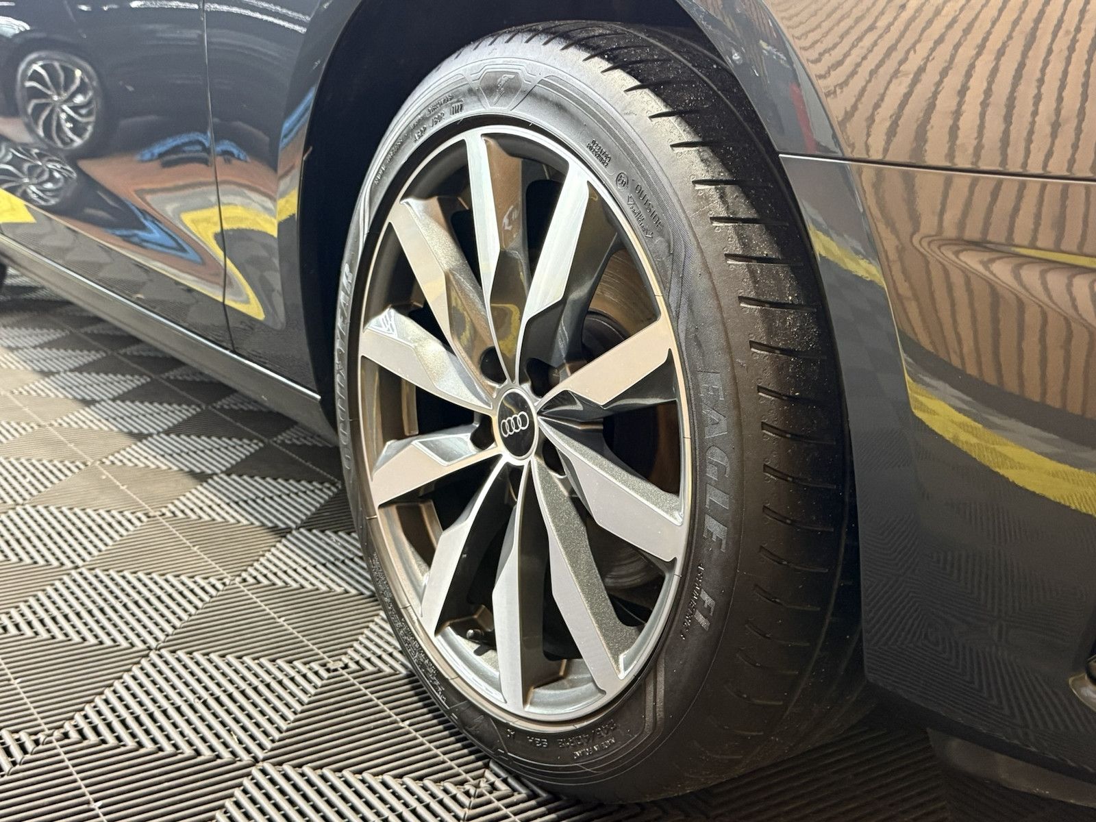 Fahrzeugabbildung Audi A4 Avant 2,0 TFSI Navi*Kam*ACC*App*Leder*Sound
