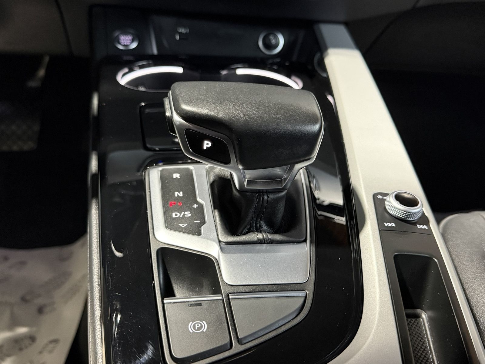 Fahrzeugabbildung Audi A4 Avant 2,0 TFSI Navi*Kam*ACC*App*Leder*Sound