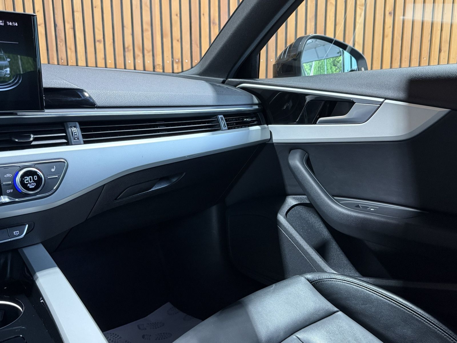 Fahrzeugabbildung Audi A4 Avant 2,0 TFSI Navi*Kam*ACC*App*Leder*Sound