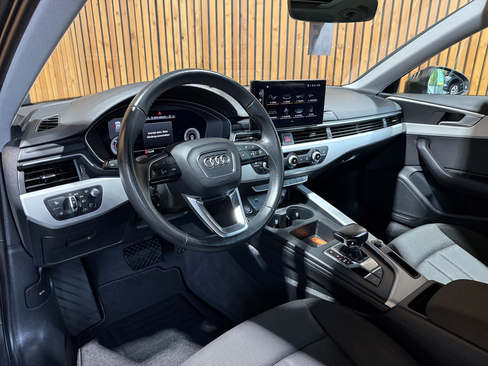 Fahrzeugabbildung Audi A4 Avant S Line TDI Aut. *Navi+*ACC*Kam*Virtual*