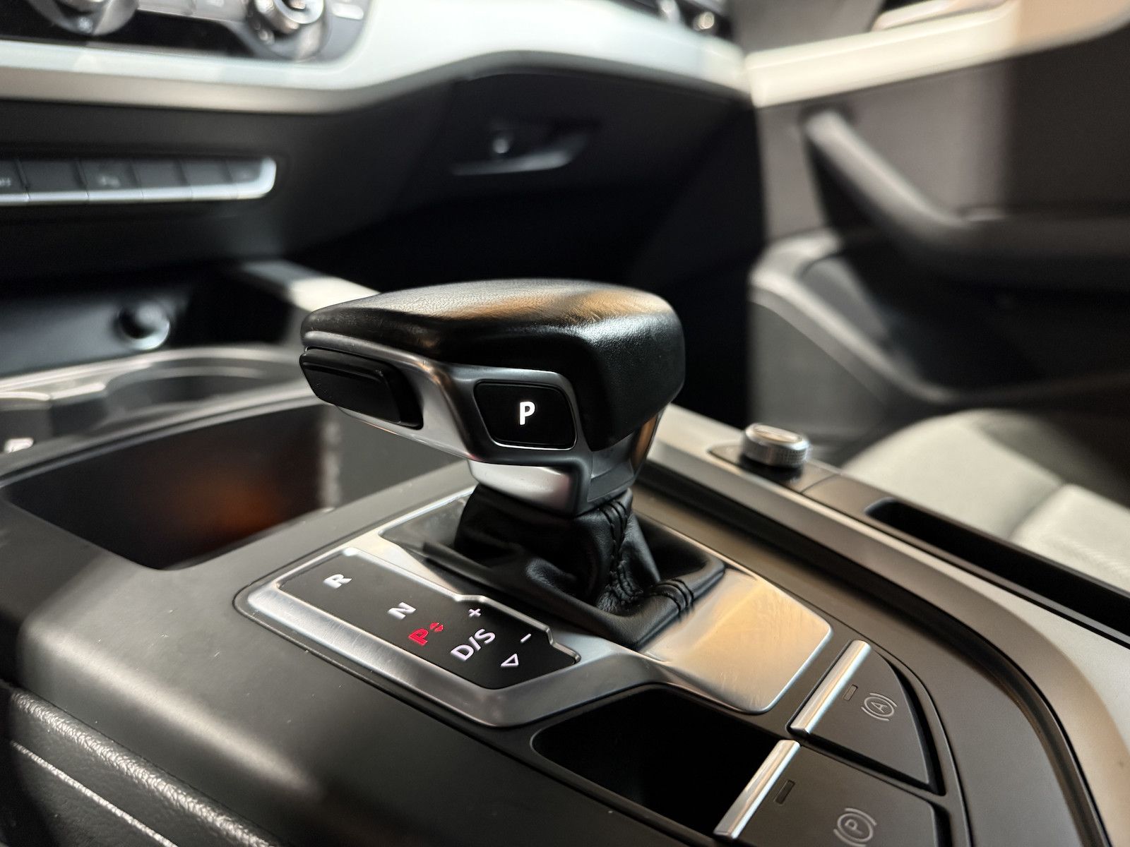Fahrzeugabbildung Audi A4 Avant S Line TDI Aut. *Navi+*ACC*Kam*Virtual*