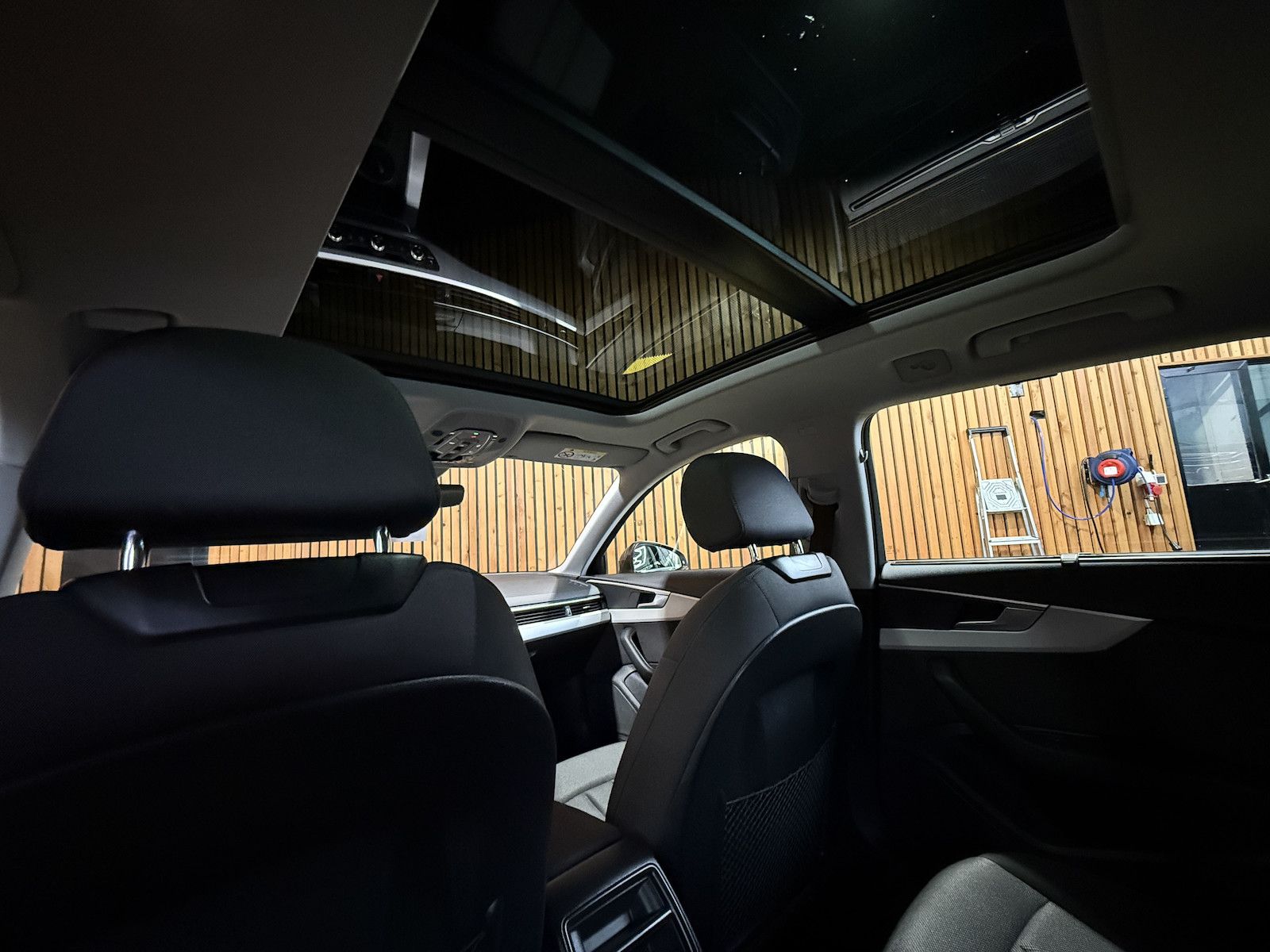 Fahrzeugabbildung Audi A4 Avant S Line TDI Aut. *Navi+*ACC*Kam*Virtual*