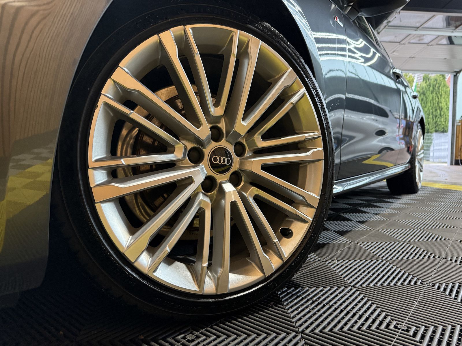 Fahrzeugabbildung Audi A4 Avant S Line TDI Aut. *Navi+*ACC*Kam*Virtual*