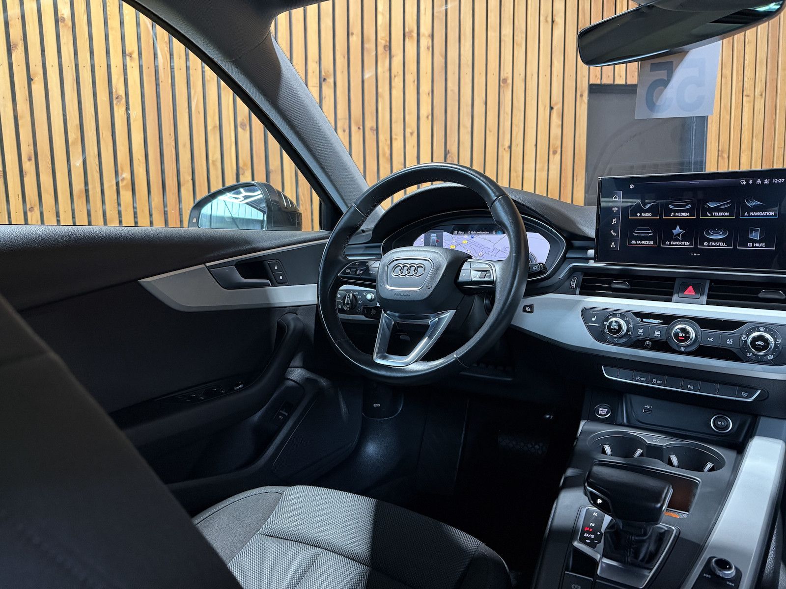 Fahrzeugabbildung Audi A4 Avant S Line TDI Aut. *Navi+*ACC*Kam*Virtual*