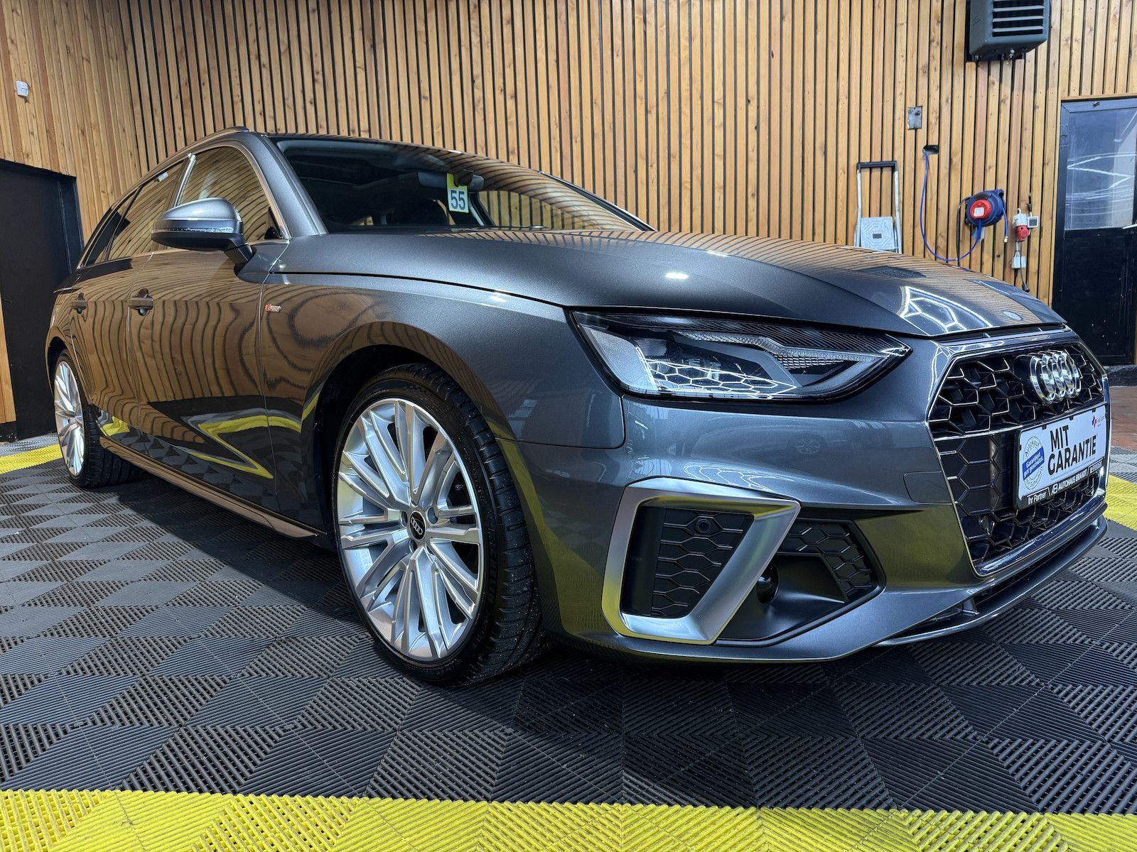 Fahrzeugabbildung Audi A4 Avant S Line TDI Aut. *Navi+*ACC*Kam*Virtual*