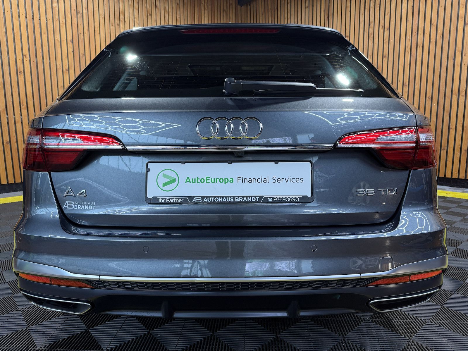 Fahrzeugabbildung Audi A4 Avant S Line TDI Aut. *Navi+*ACC*Kam*Virtual*