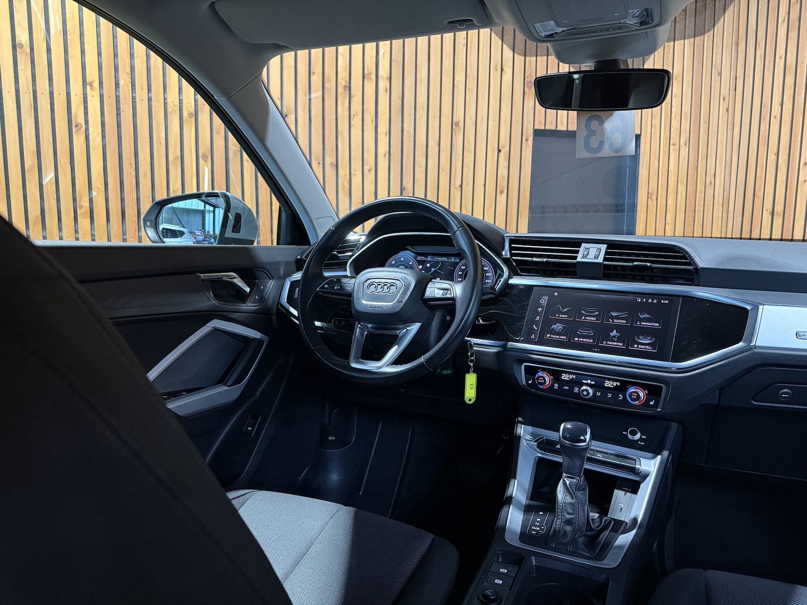 Fahrzeugabbildung Audi Q3 35 TDI advanced Aut. Navi*LED*Virtual*Kam*AHK