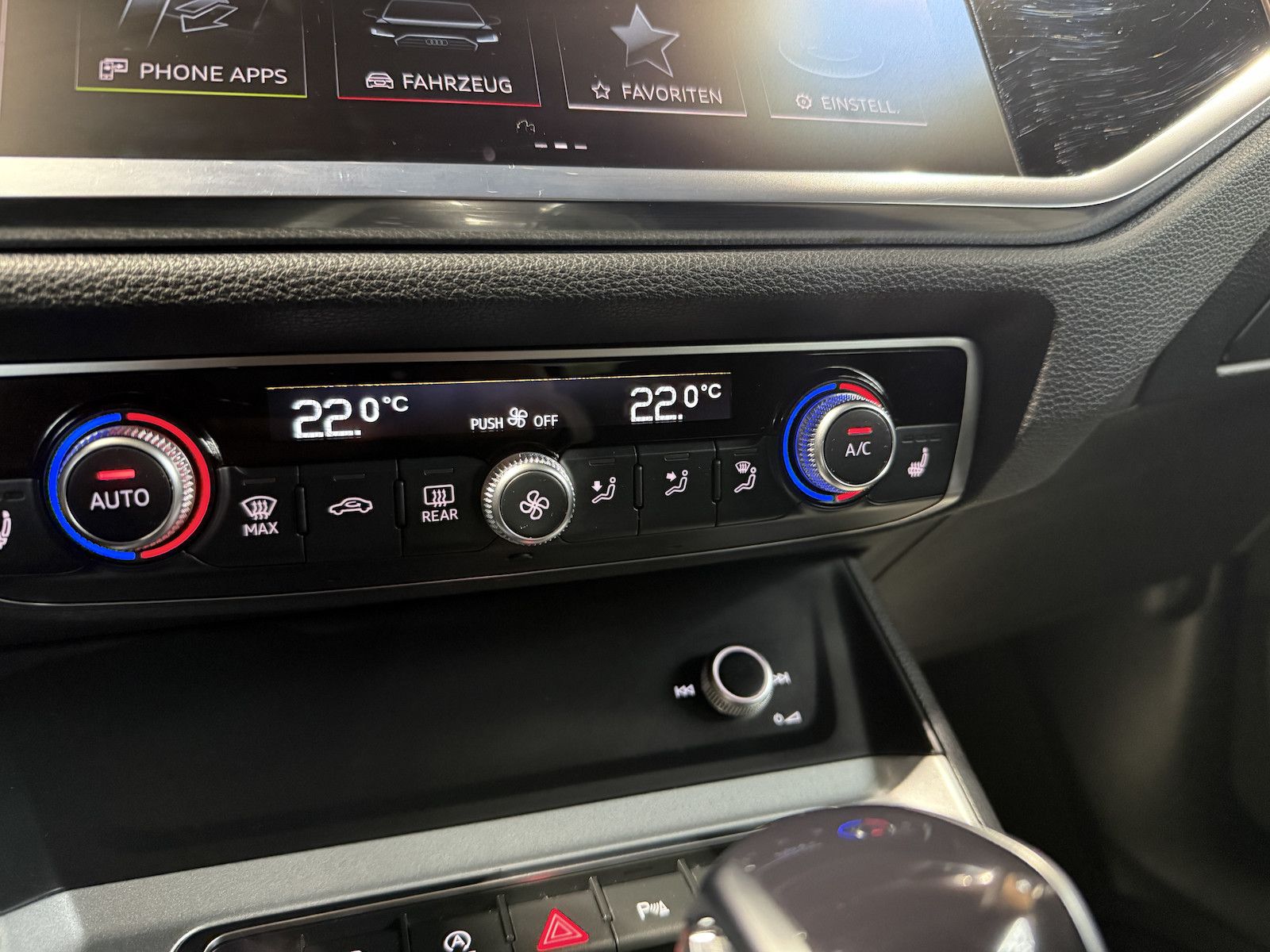 Fahrzeugabbildung Audi Q3 35 TDI advanced Aut. Navi*LED*Virtual*Kam*AHK