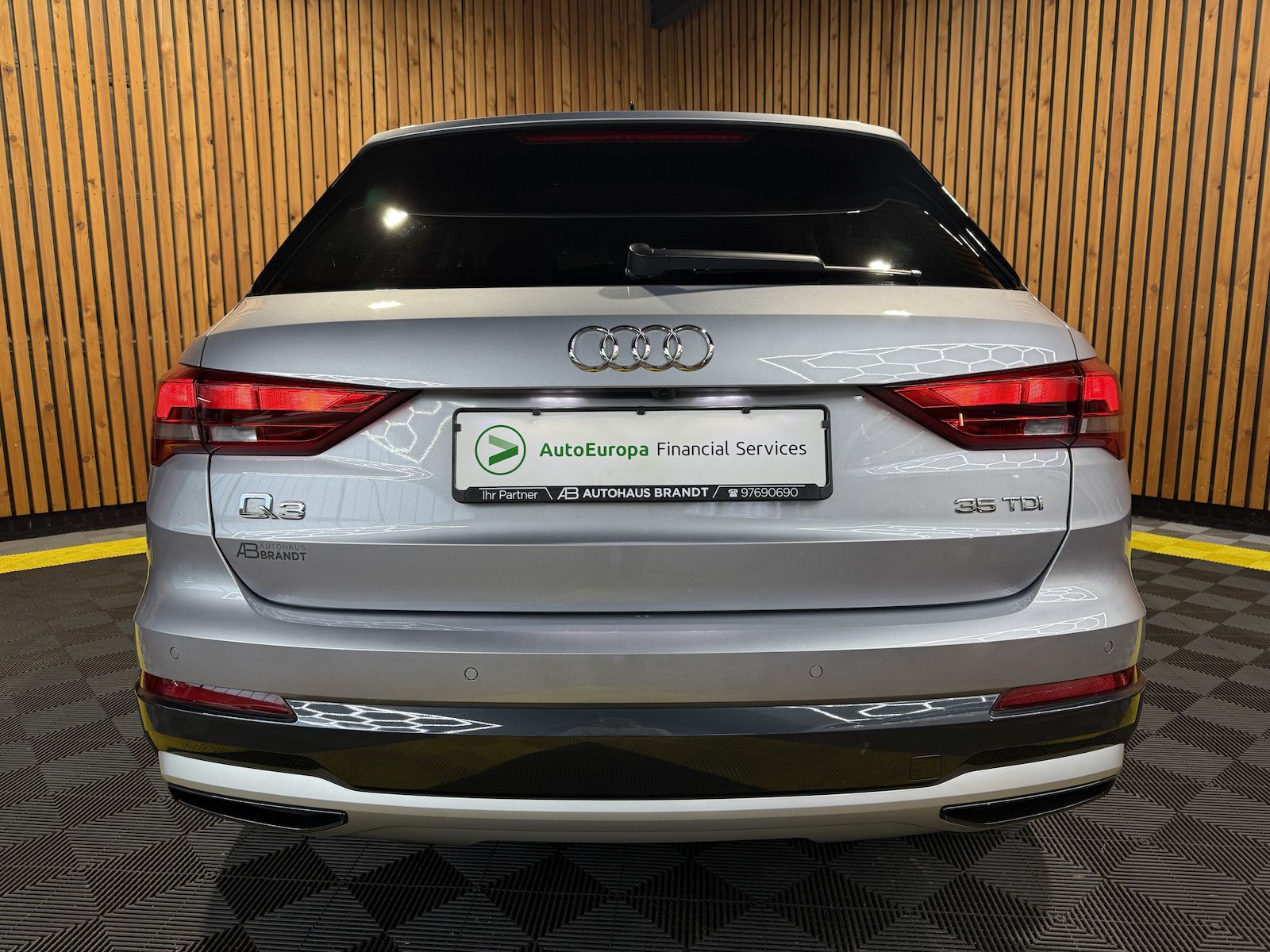Fahrzeugabbildung Audi Q3 35 TDI advanced Aut. Navi*LED*Virtual*Kam*AHK